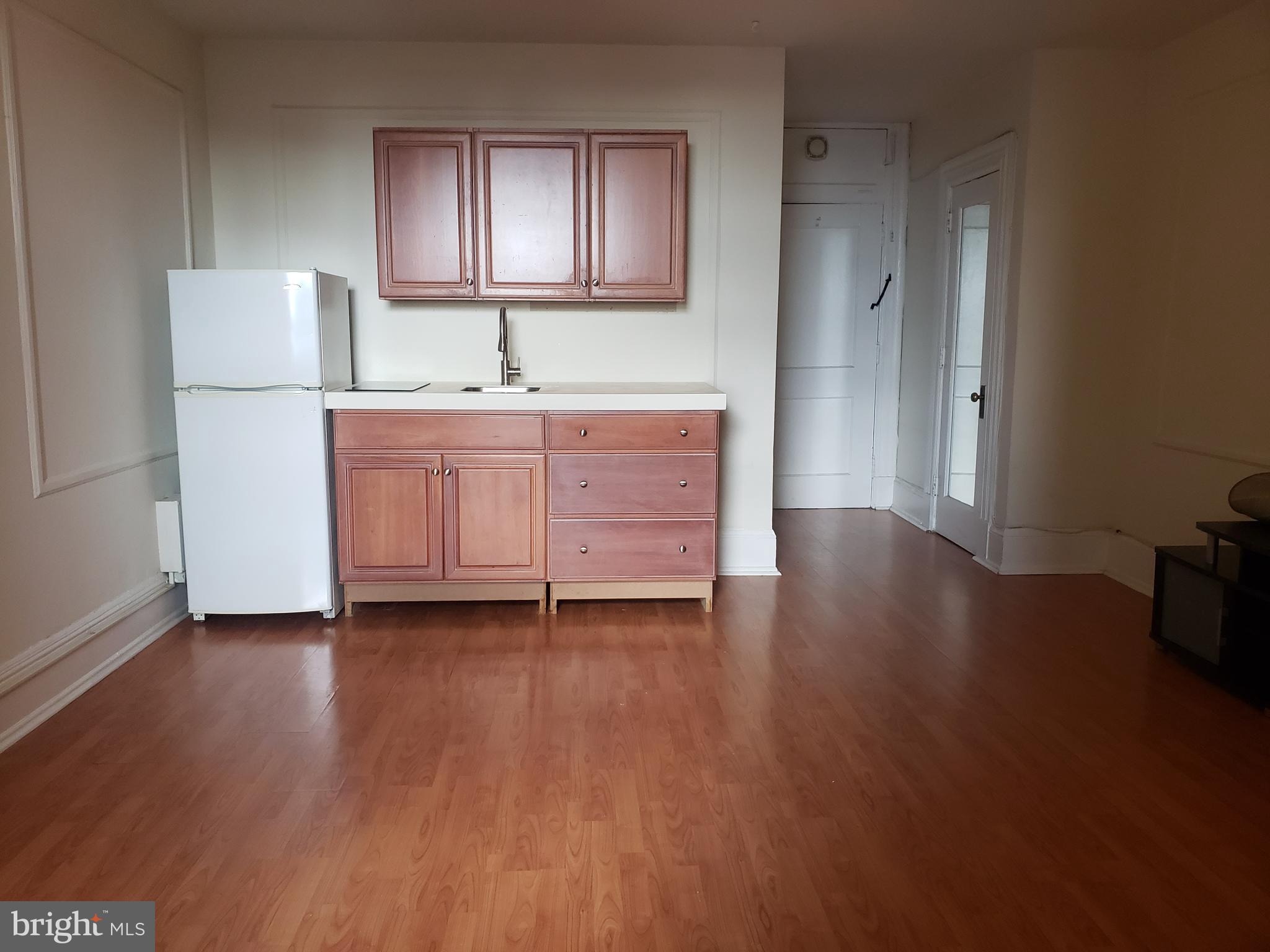 AVENUE OF THE ARTS - Residential Lease