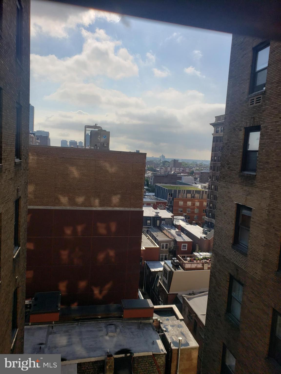 AVENUE OF THE ARTS - Residential Lease