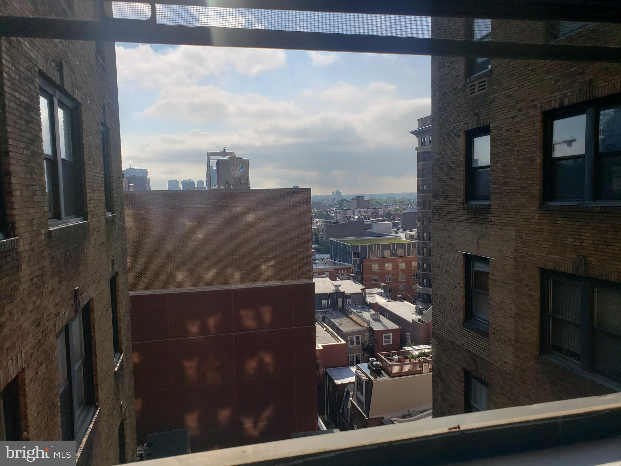 AVENUE OF THE ARTS - Residential Lease