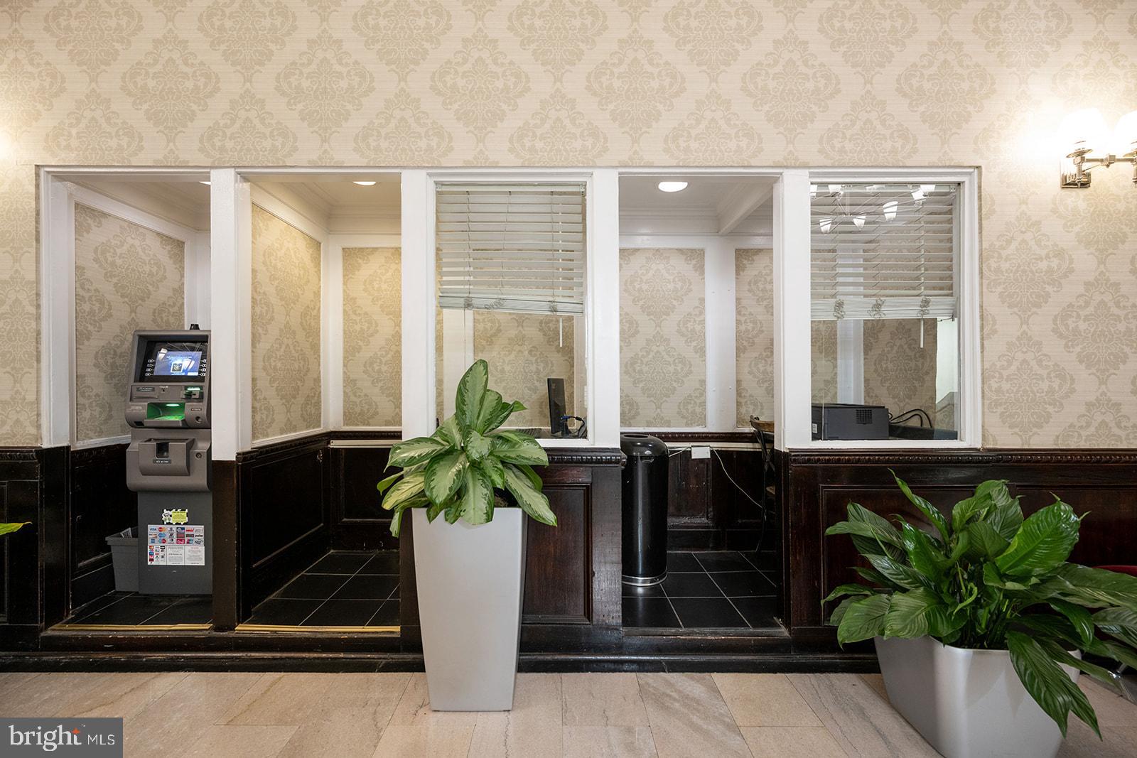 AVENUE OF THE ARTS - Residential Lease