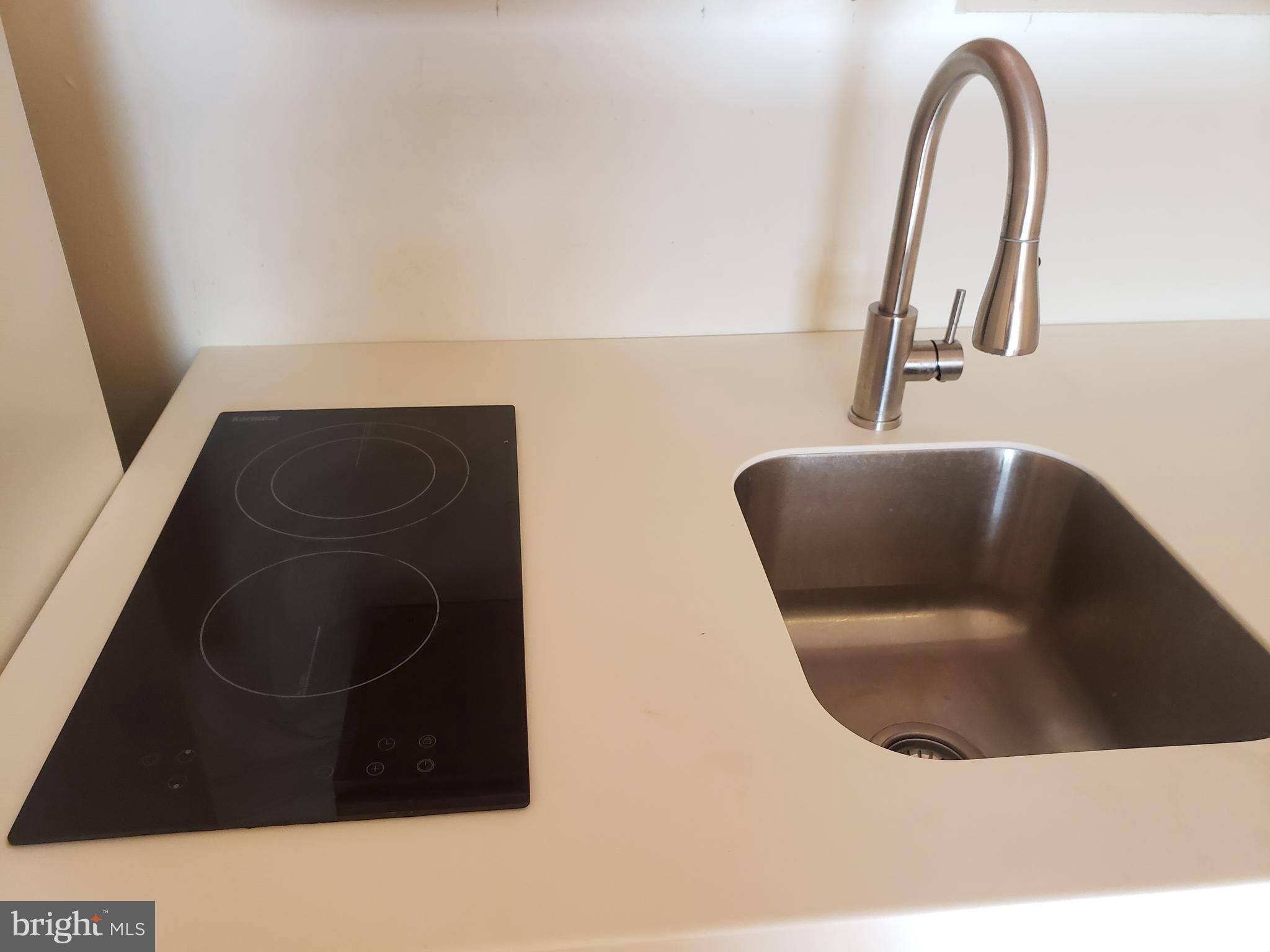 AVENUE OF THE ARTS - Residential Lease