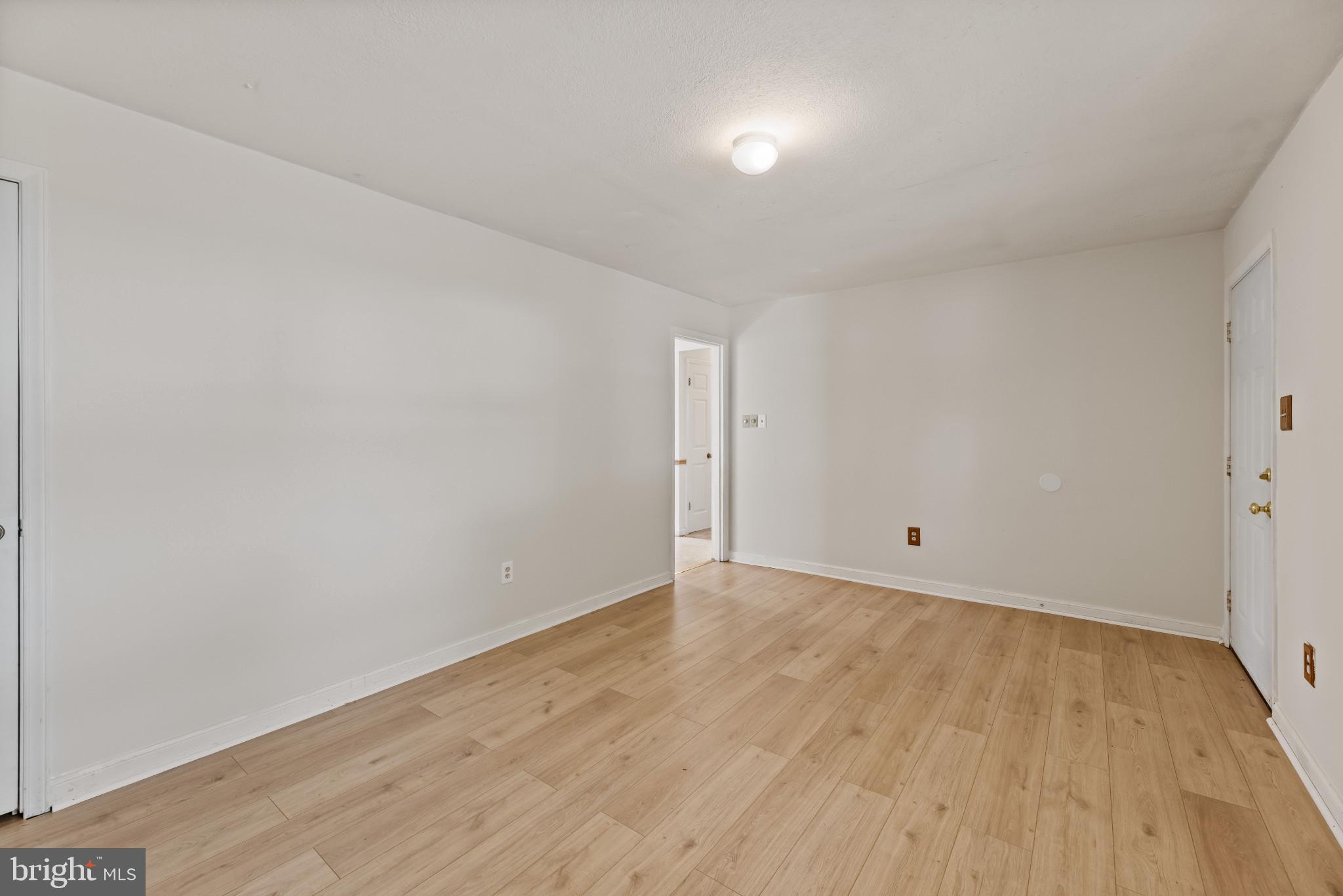 130 OAK VIEW DRIVE SE