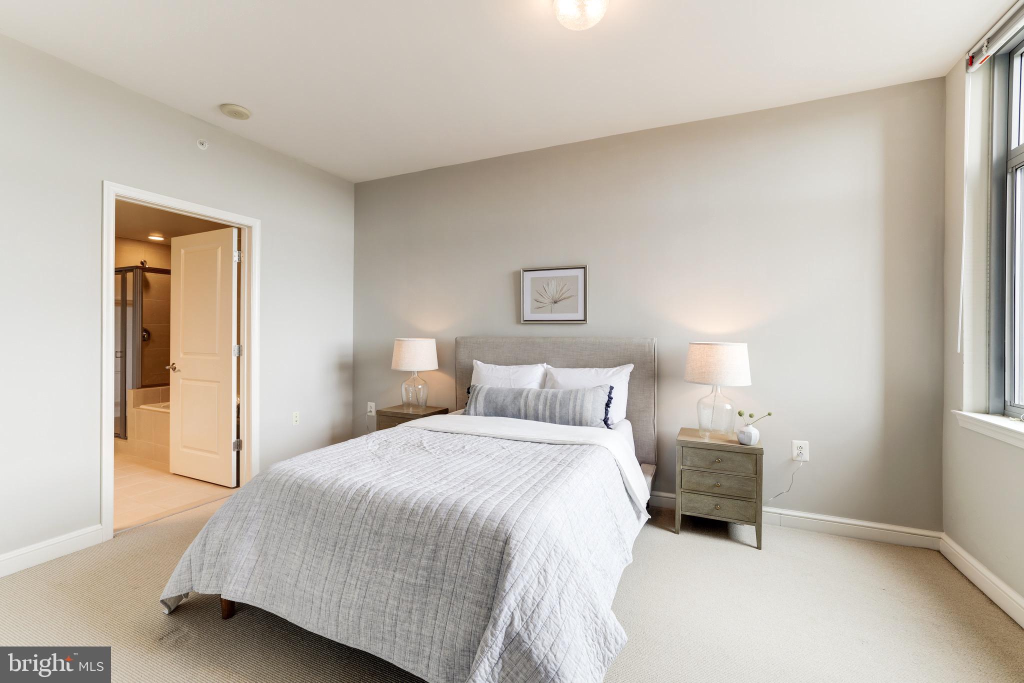 MIDTOWN AT RESTON TOWN CENTER - Residential