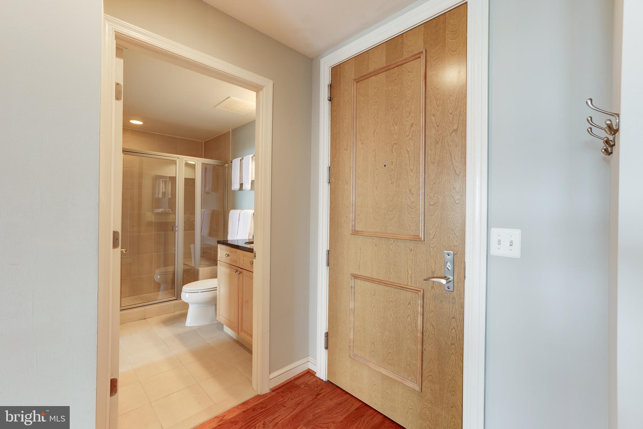 MIDTOWN AT RESTON TOWN CENTER - Residential