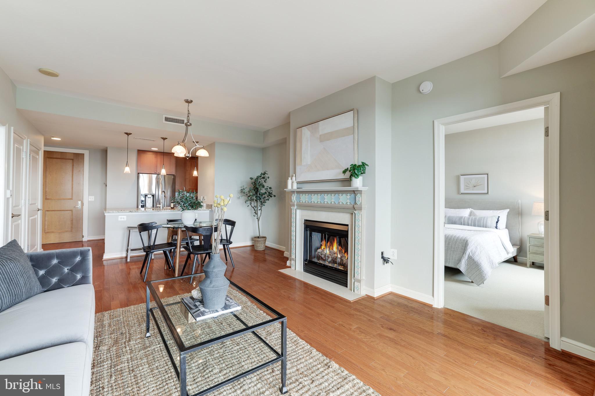 MIDTOWN AT RESTON TOWN CENTER - Residential