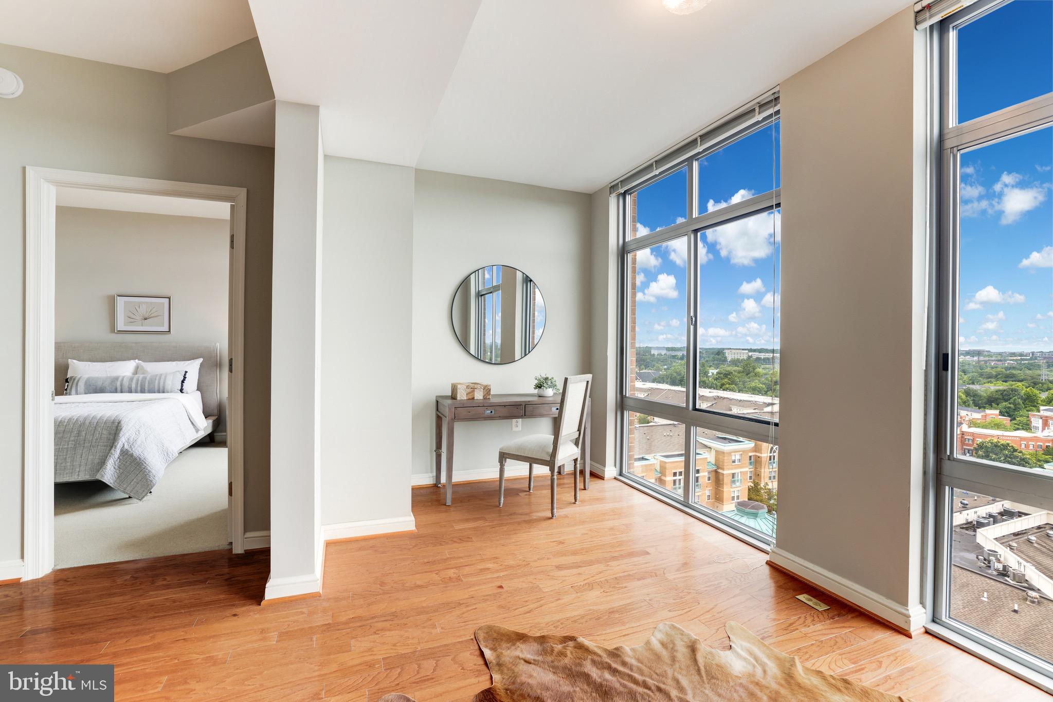 MIDTOWN AT RESTON TOWN CENTER - Residential