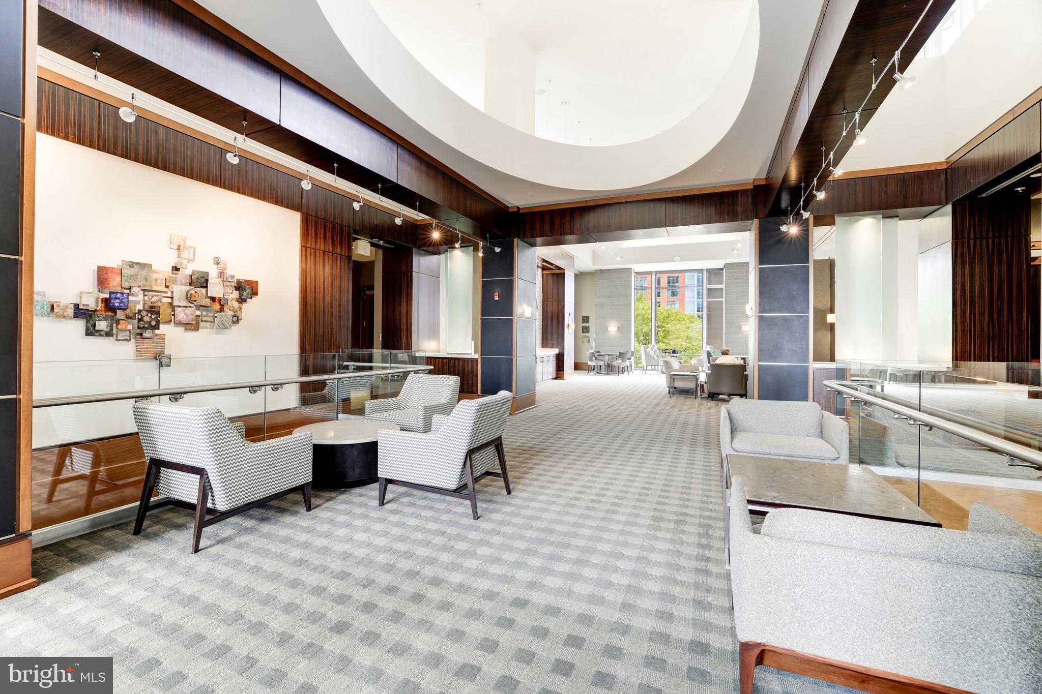 MIDTOWN AT RESTON TOWN CENTER - Residential