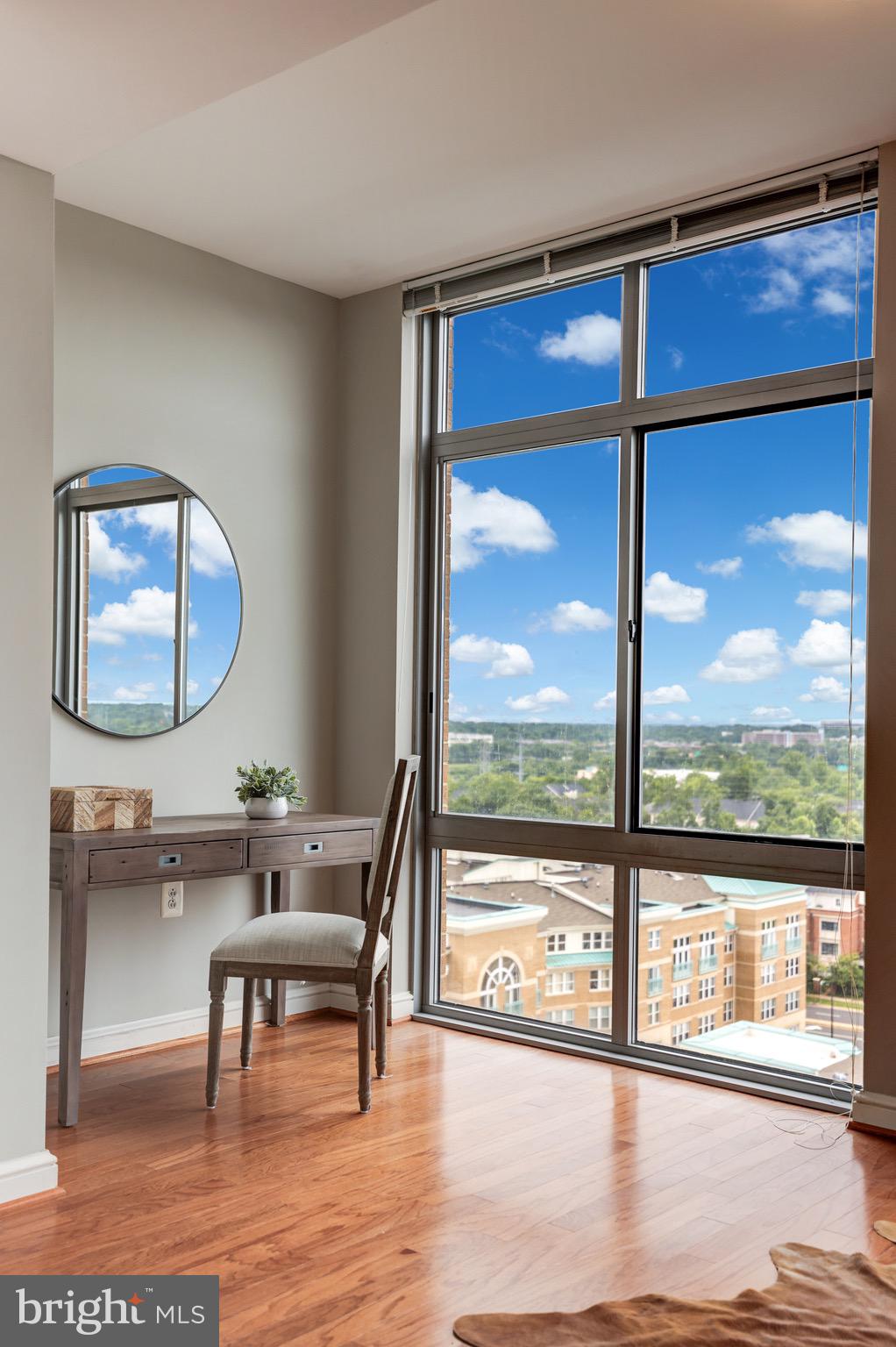 MIDTOWN AT RESTON TOWN CENTER - Residential