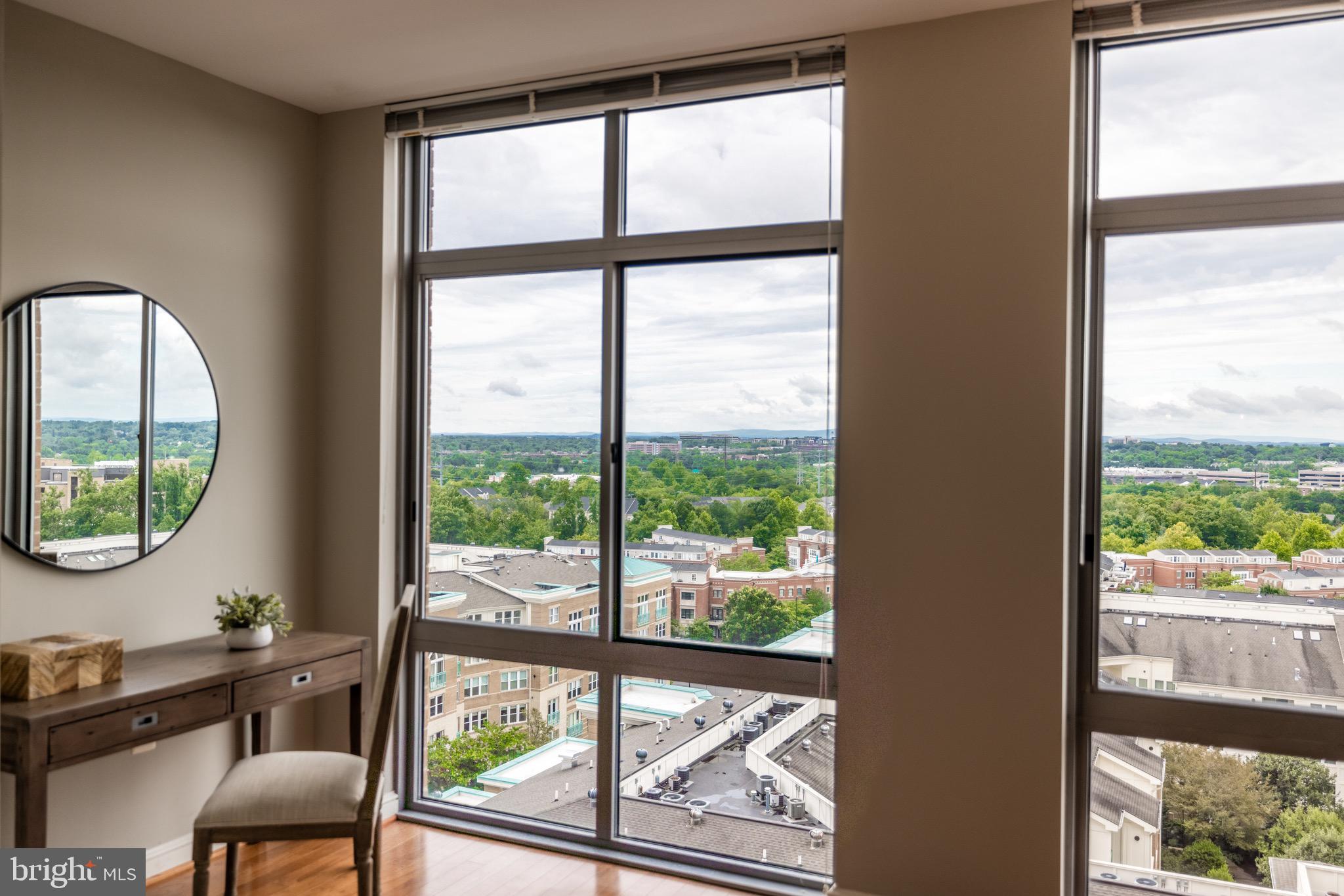 MIDTOWN AT RESTON TOWN CENTER - Residential