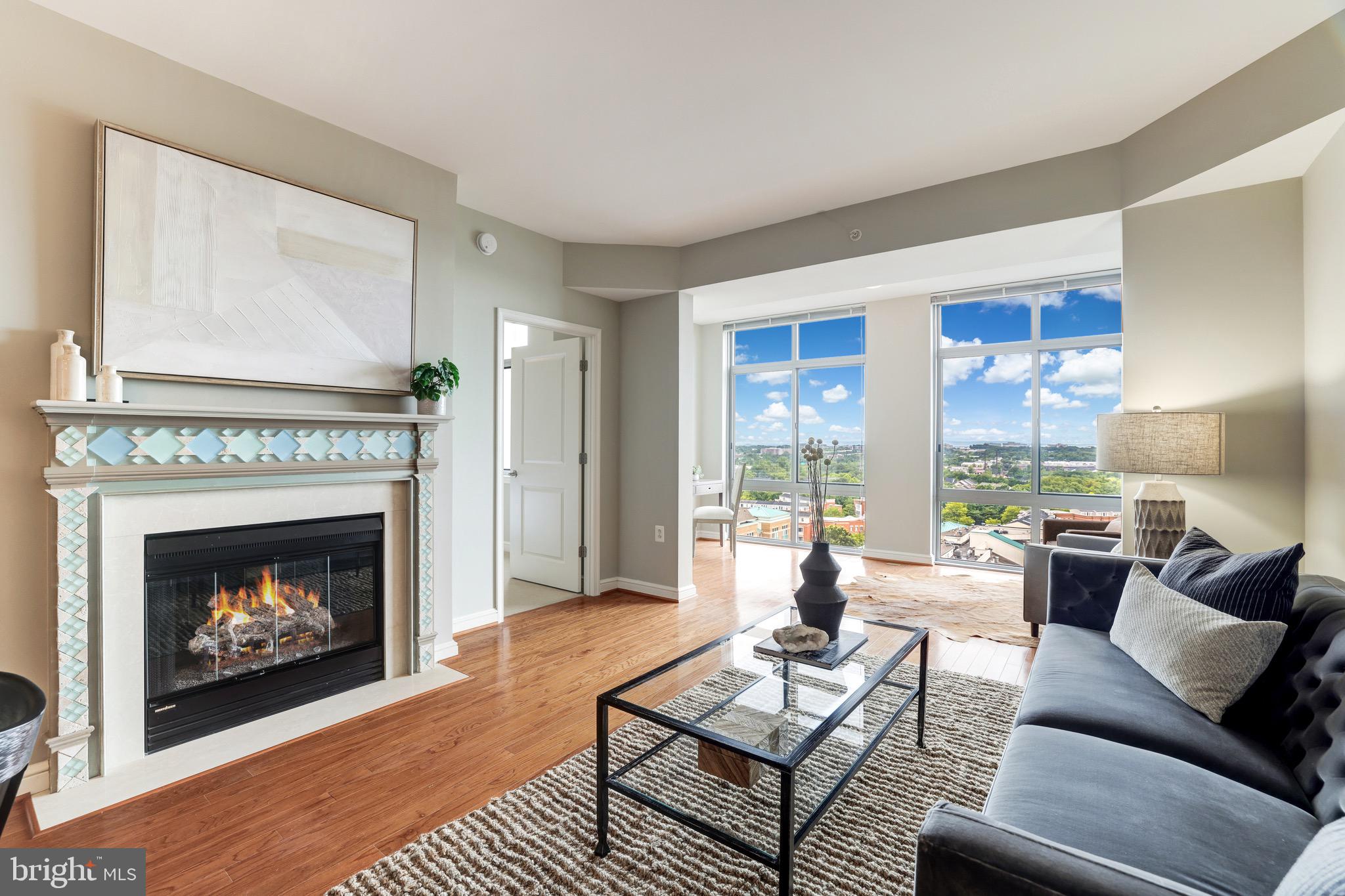 MIDTOWN AT RESTON TOWN CENTER - Residential