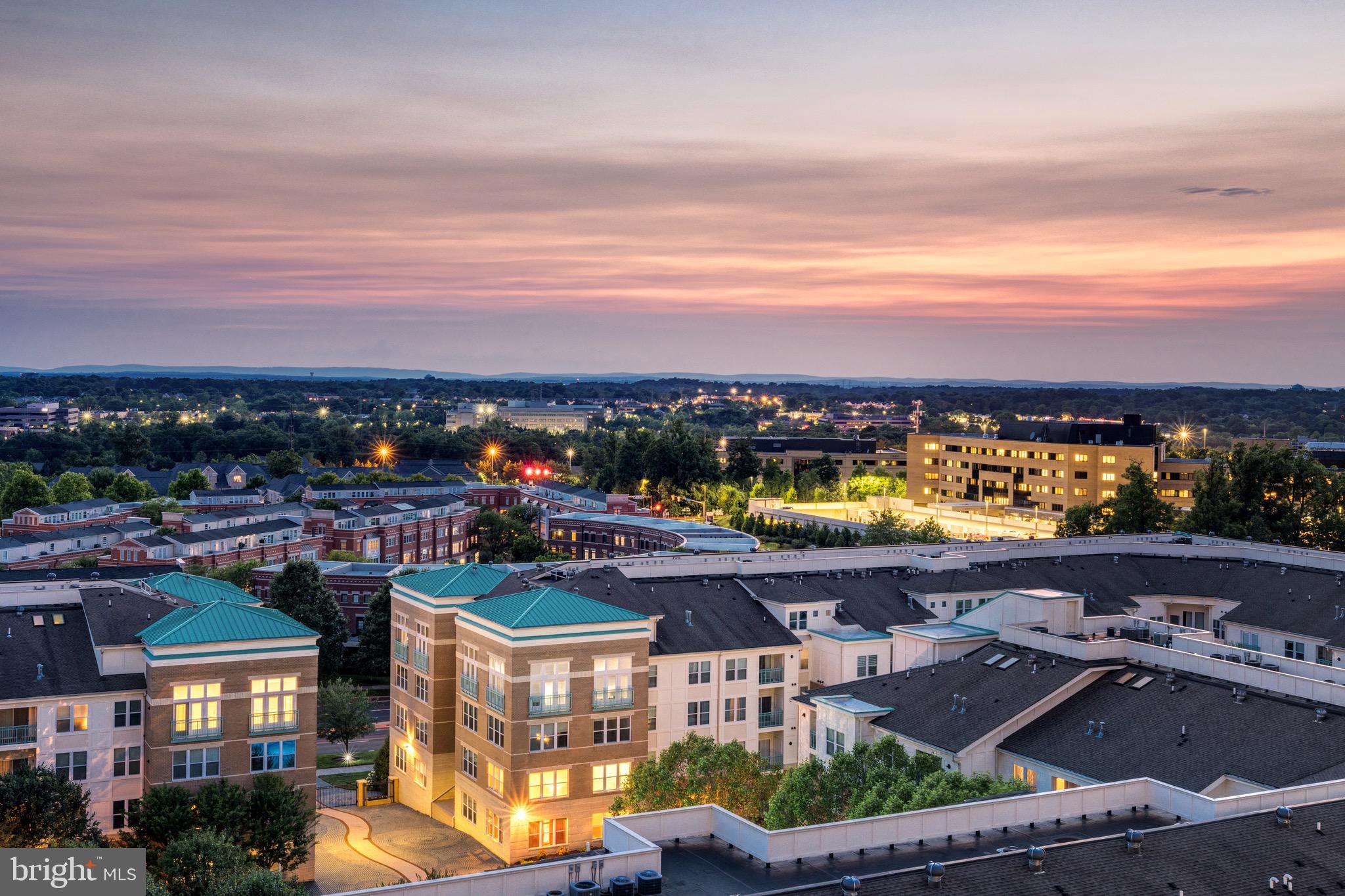 MIDTOWN AT RESTON TOWN CENTER - Residential