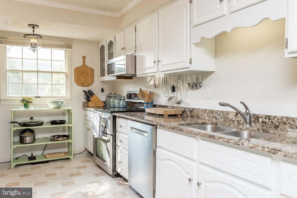 BELMONT ESTATES - Residential