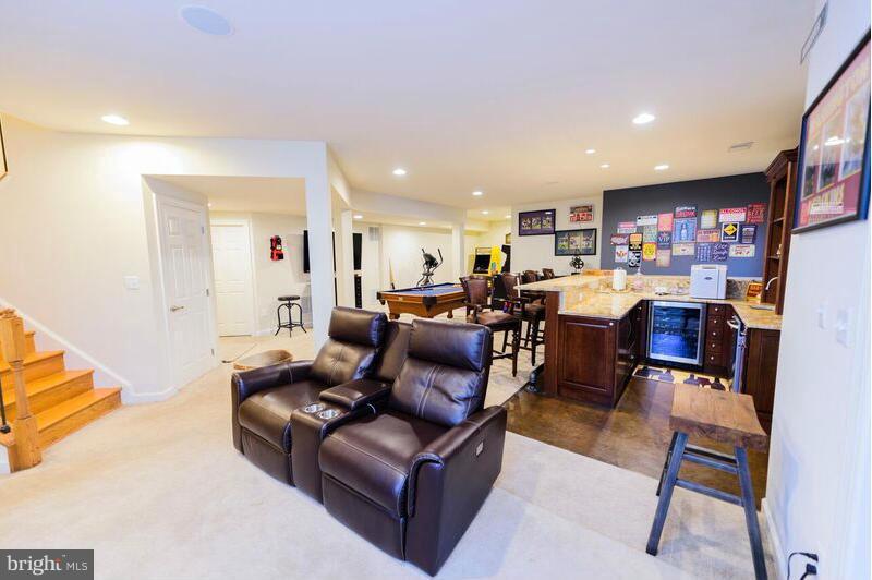 STONEWALL MANOR - Residential