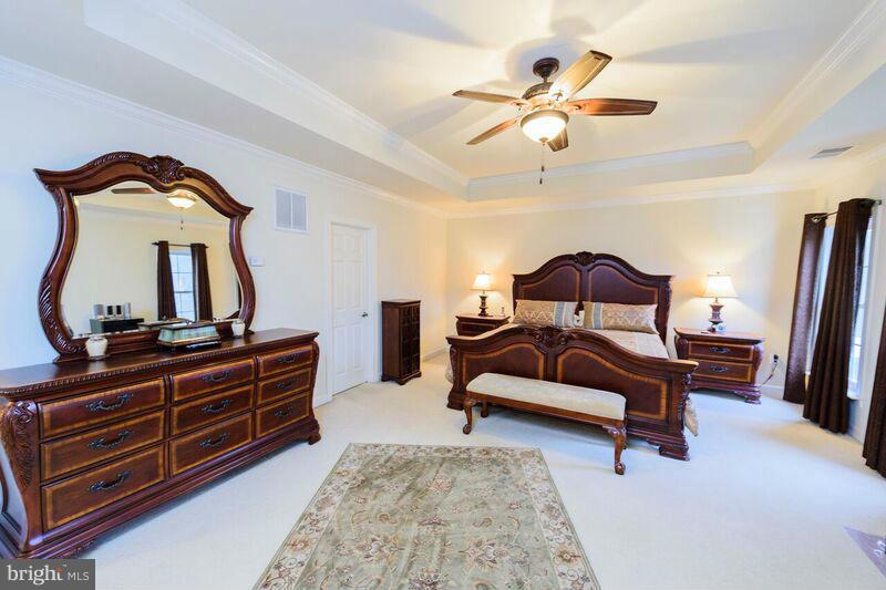 STONEWALL MANOR - Residential