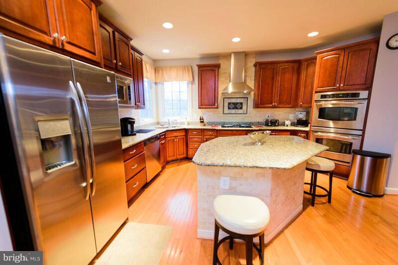 STONEWALL MANOR - Residential