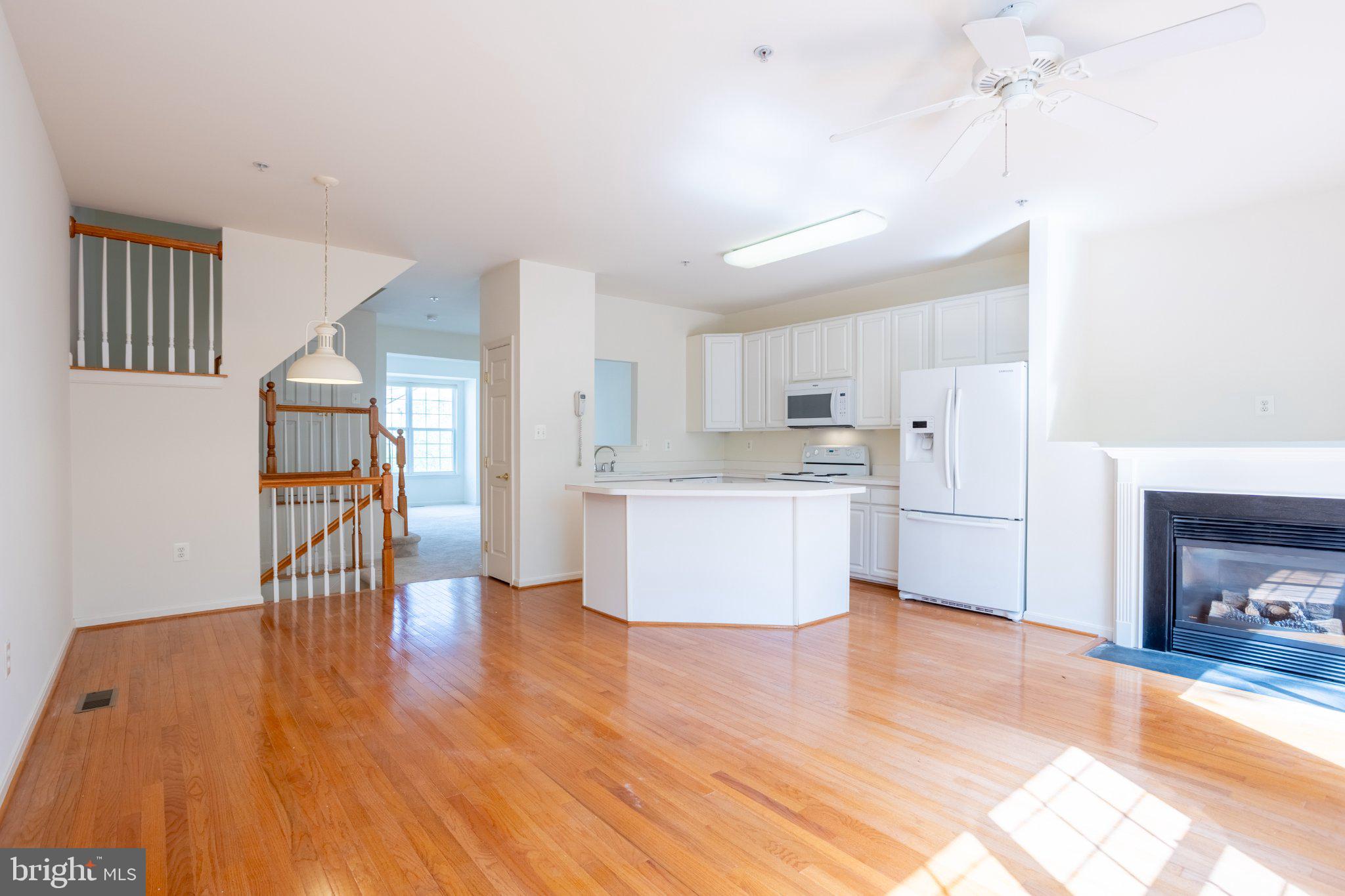 APPLEGATE NORTH - Residential