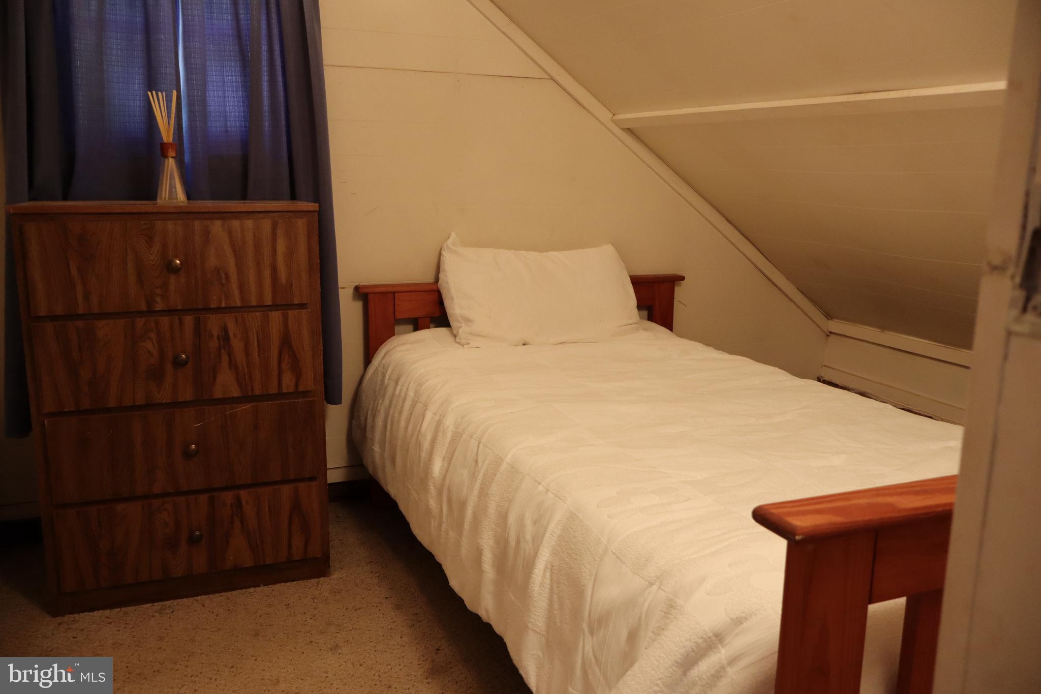 BROAD RUN RD - Residential