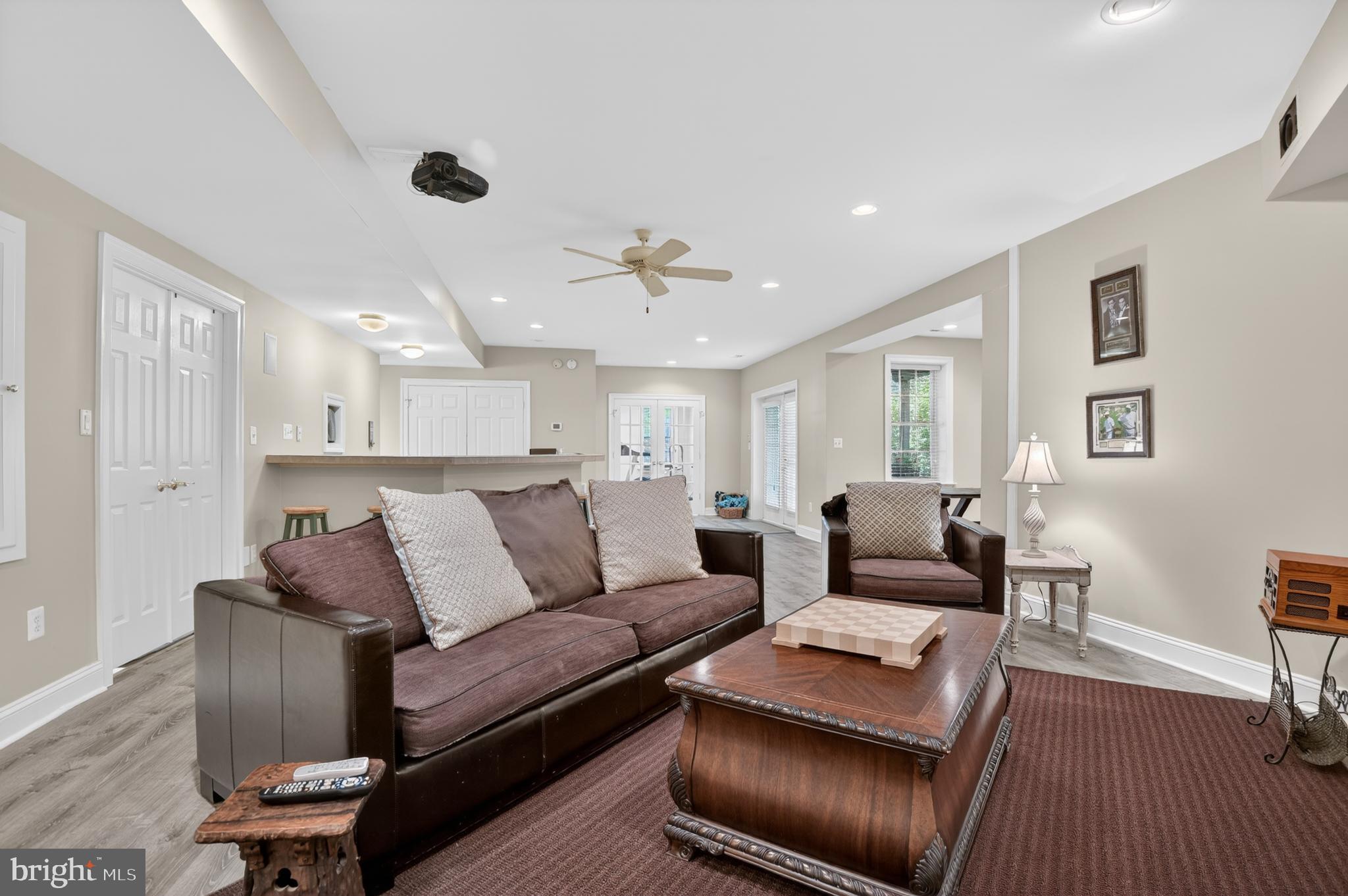 BETHESDA OUTSIDE - Residential