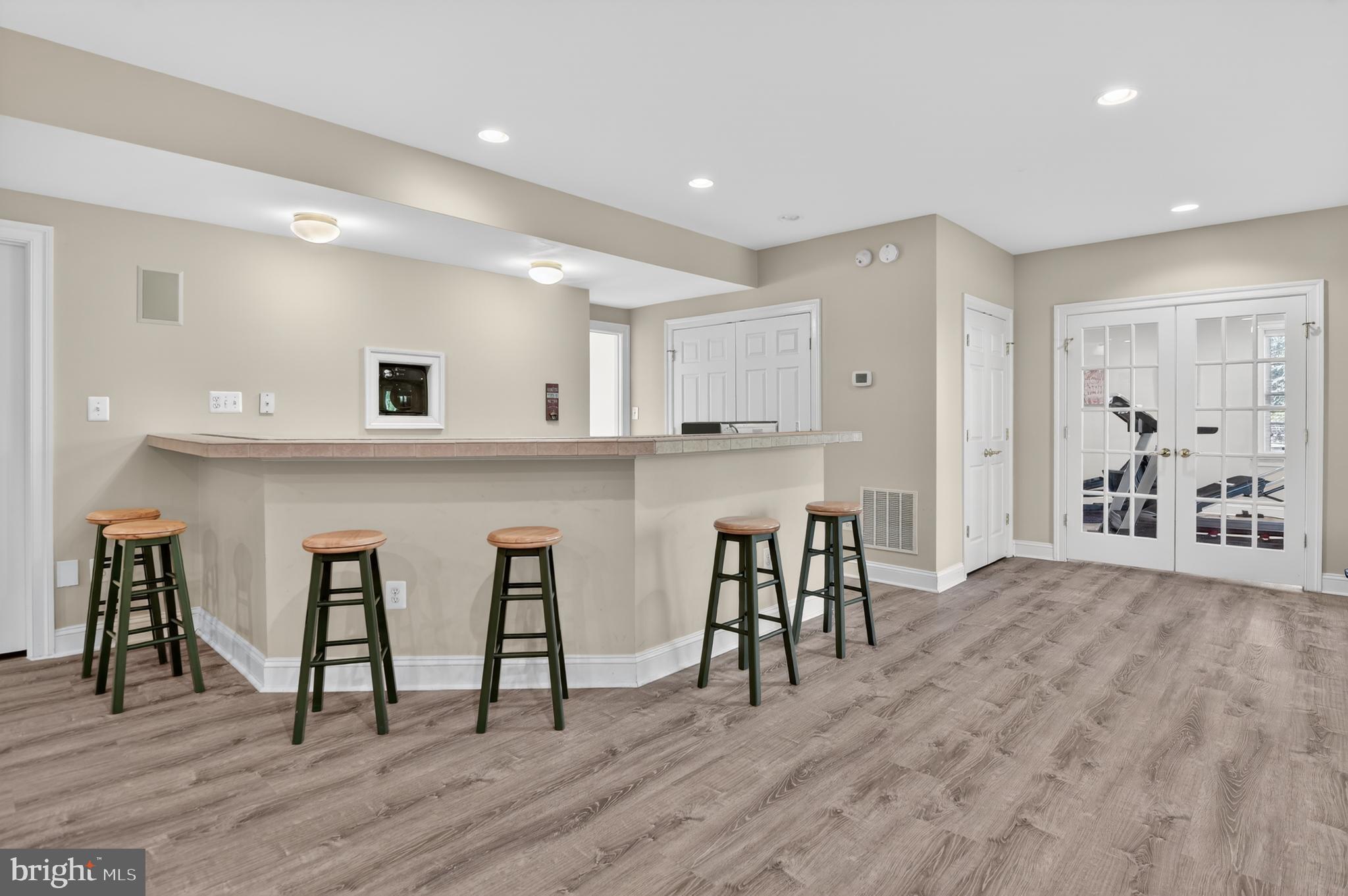 BETHESDA OUTSIDE - Residential