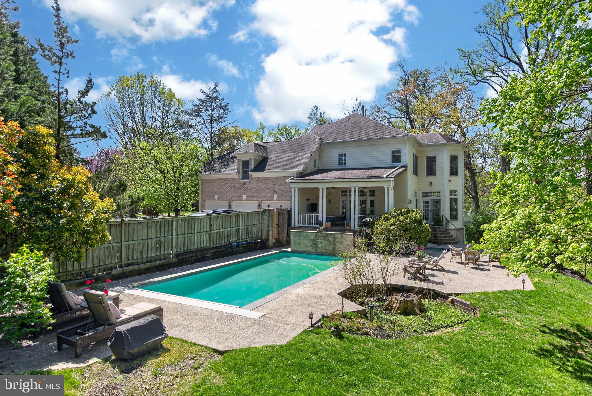 BETHESDA OUTSIDE - Residential