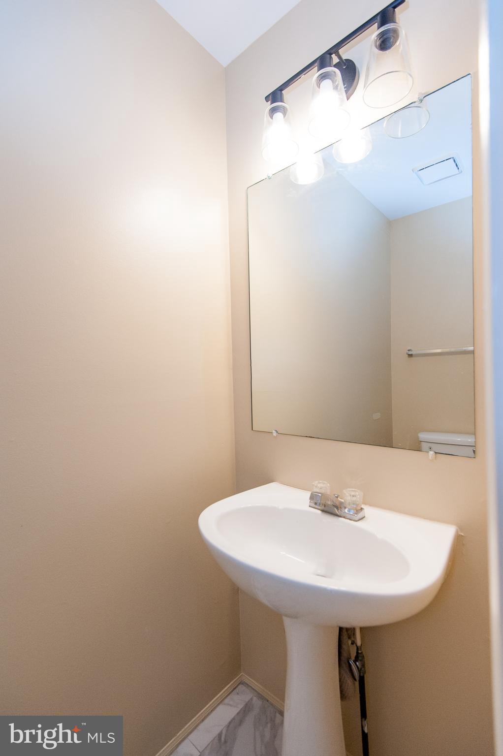 WESTLAKE - Residential Lease