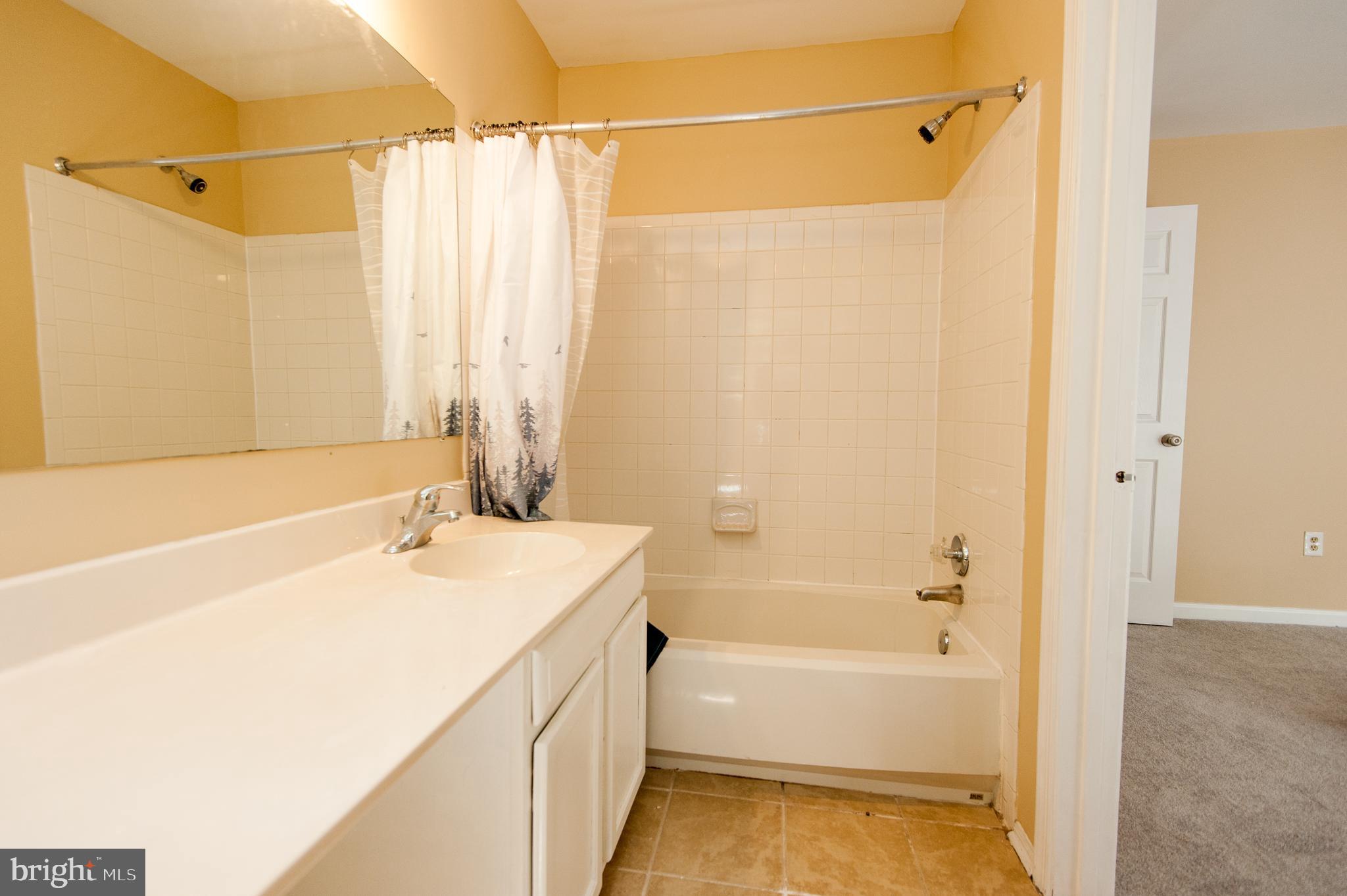 WESTLAKE - Residential Lease