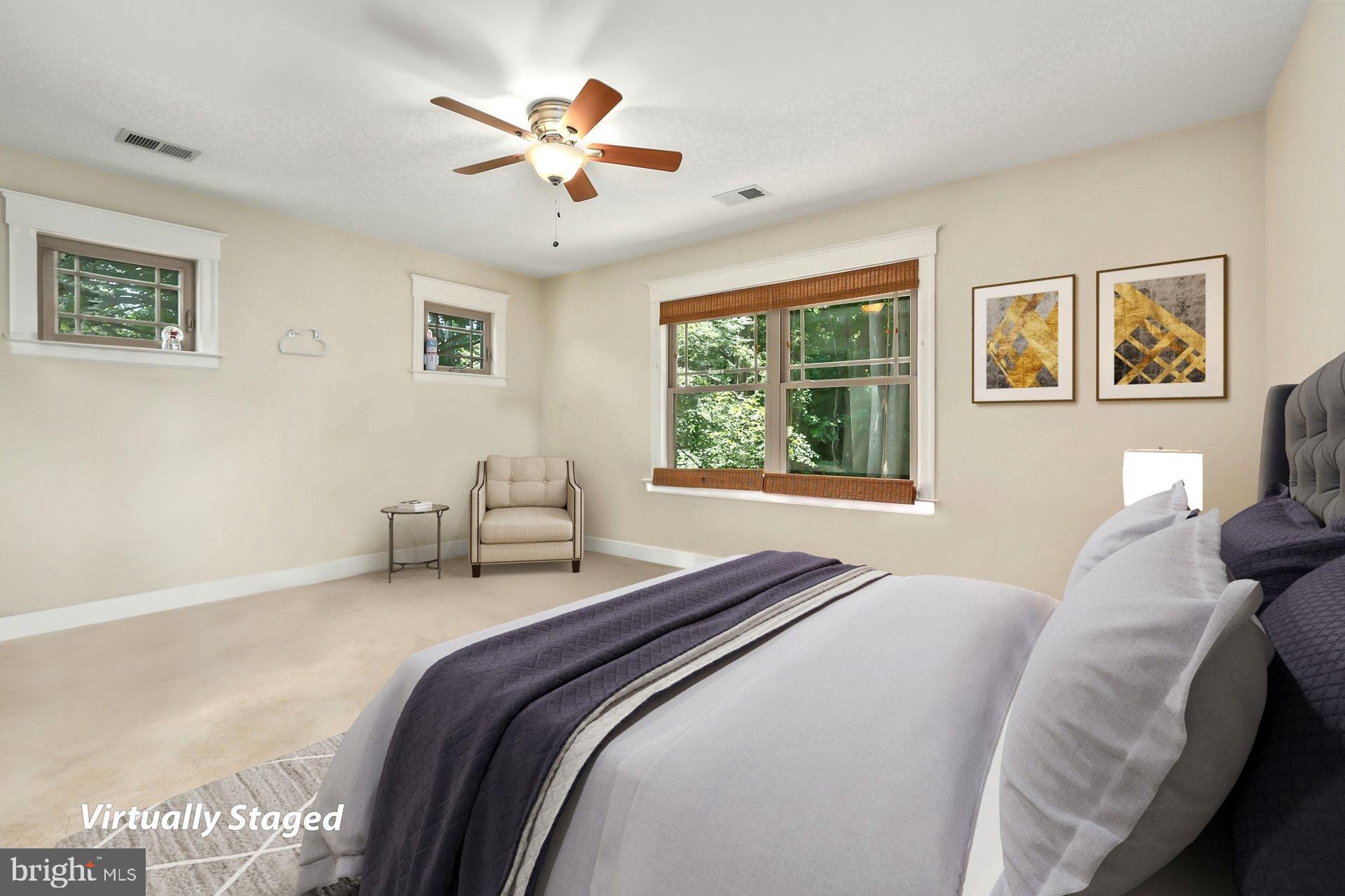 VIENNA WOODS - Residential