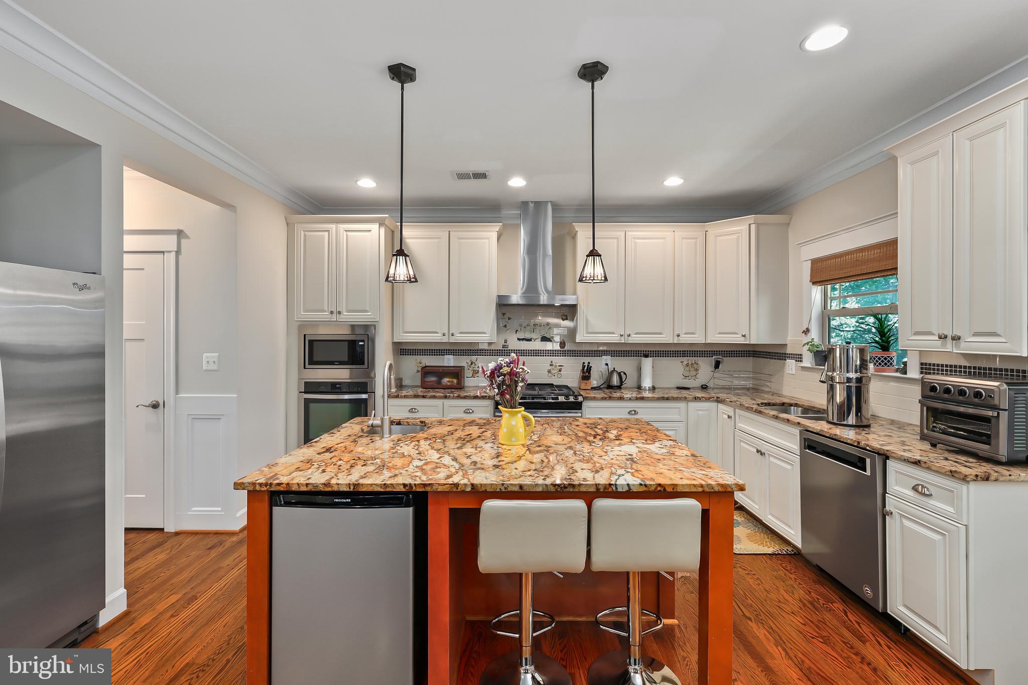 VIENNA WOODS - Residential