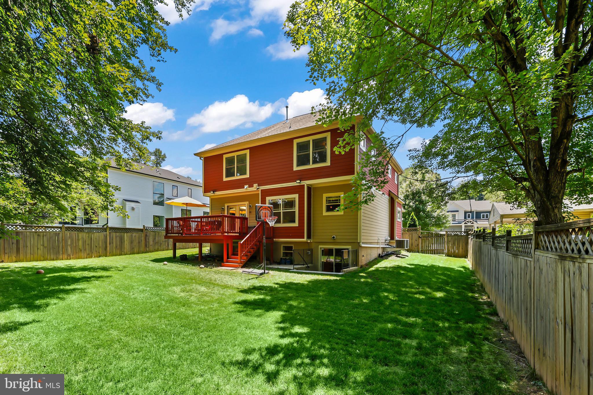 VIENNA WOODS - Residential