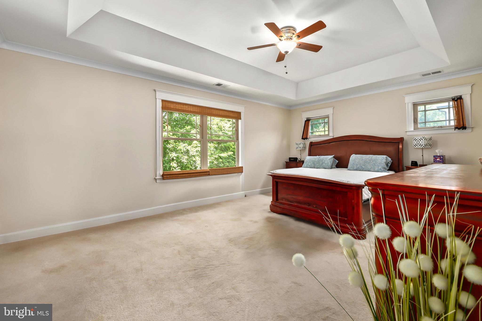 VIENNA WOODS - Residential