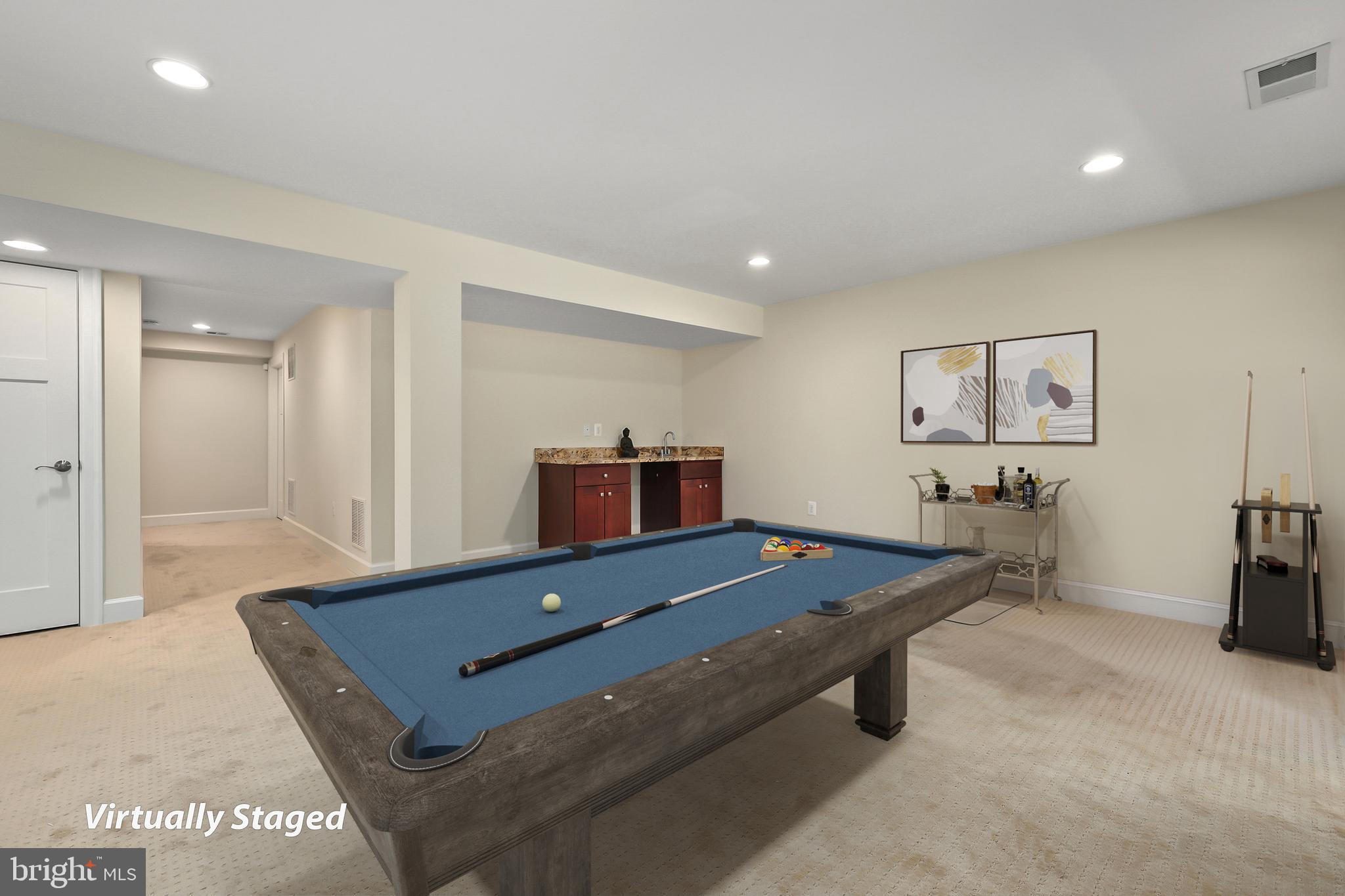 VIENNA WOODS - Residential