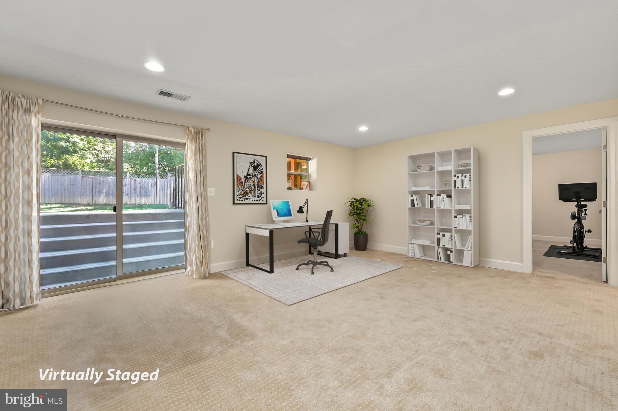 VIENNA WOODS - Residential