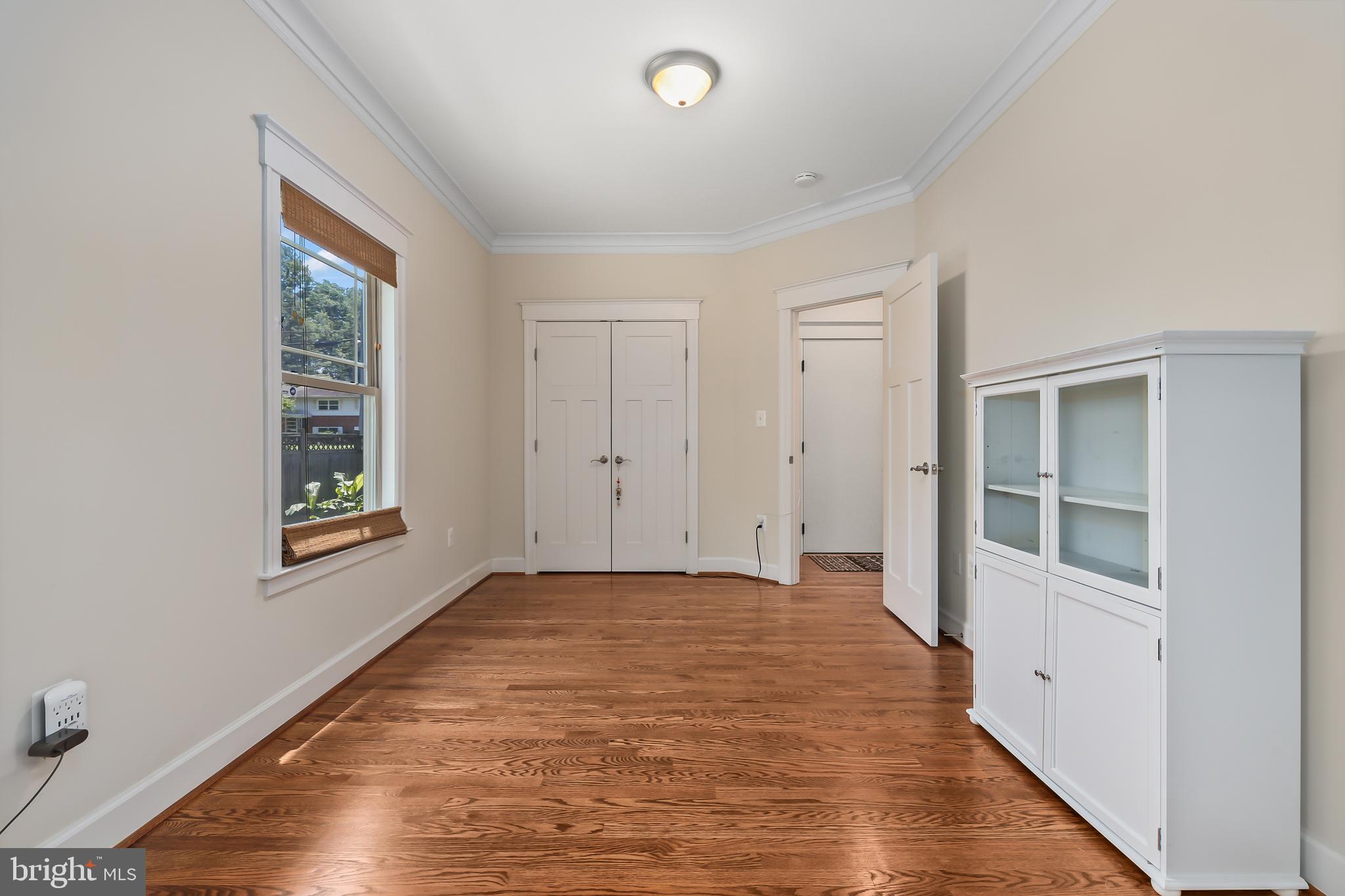 VIENNA WOODS - Residential