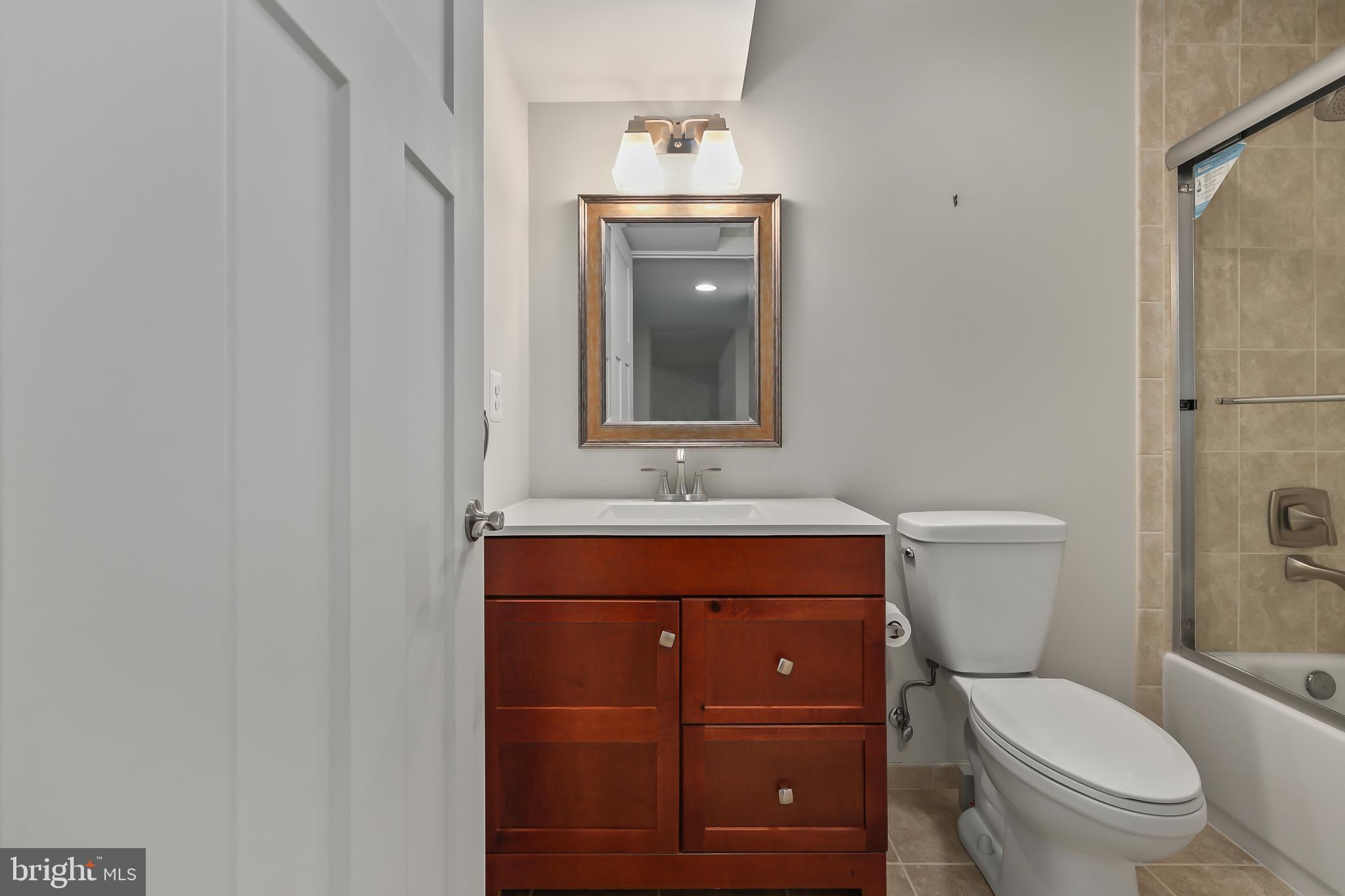 VIENNA WOODS - Residential