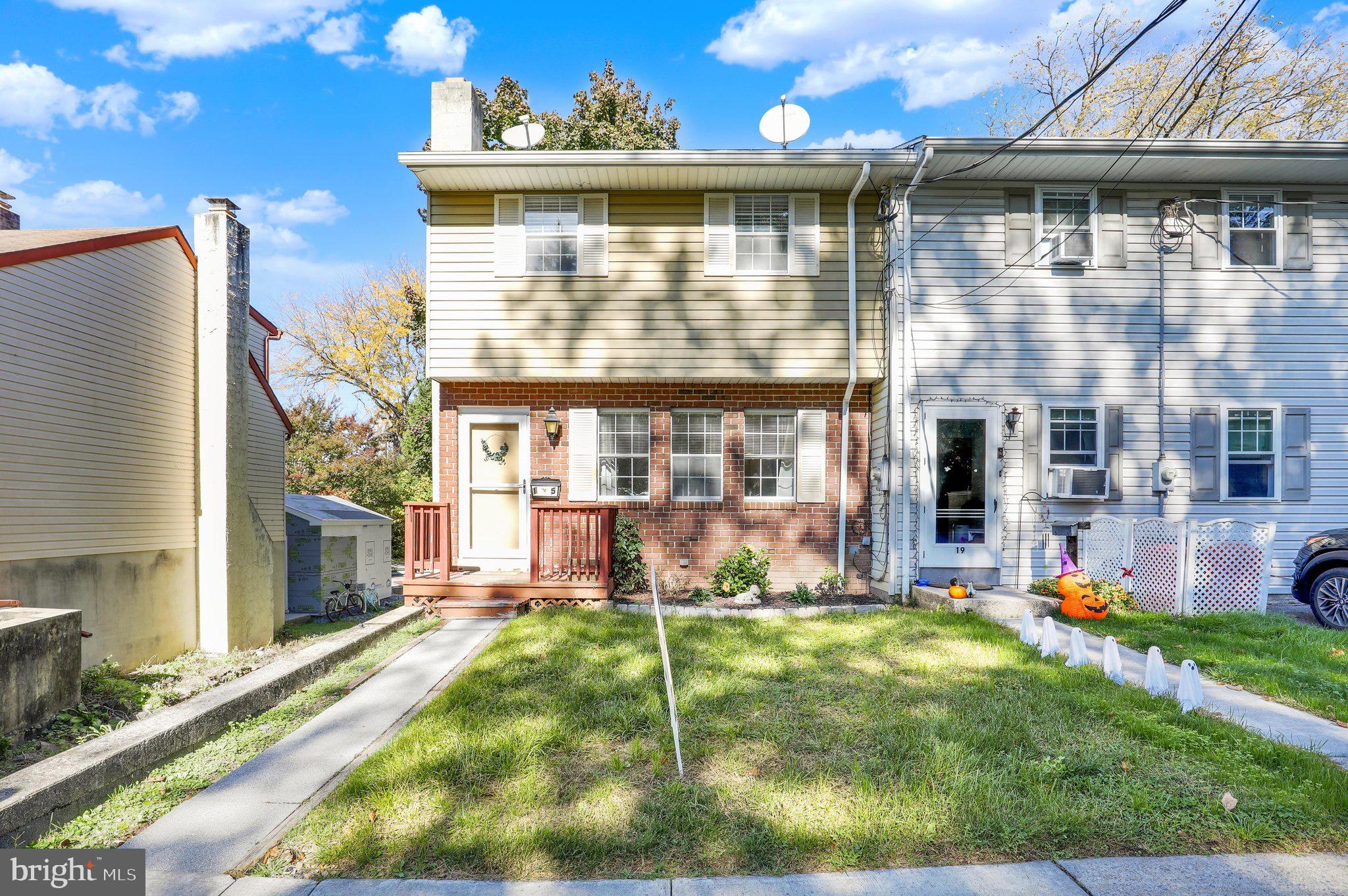 15 REED STREET