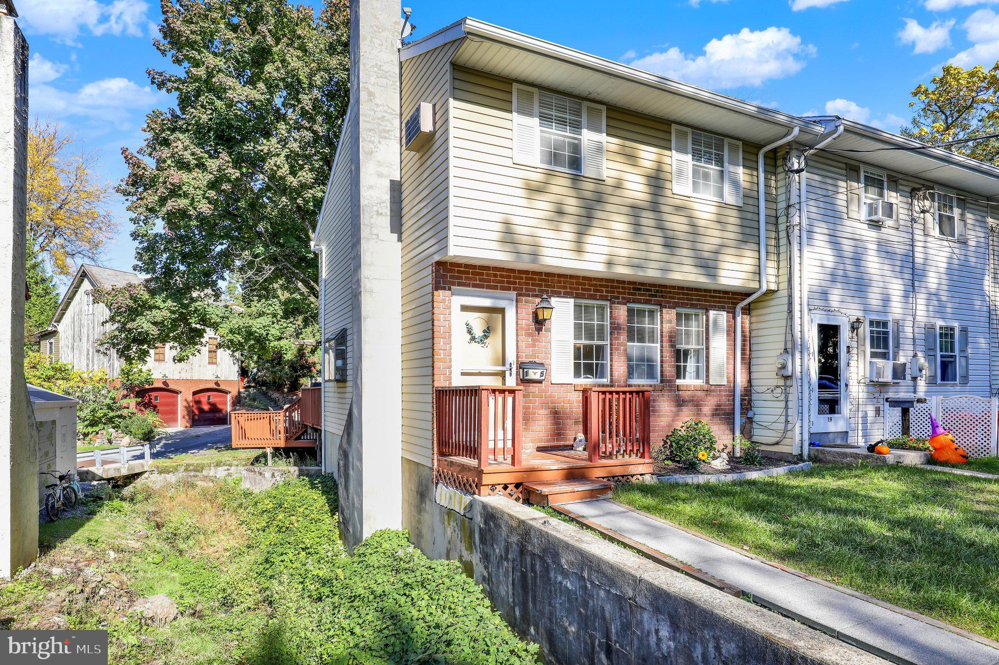 15 REED STREET