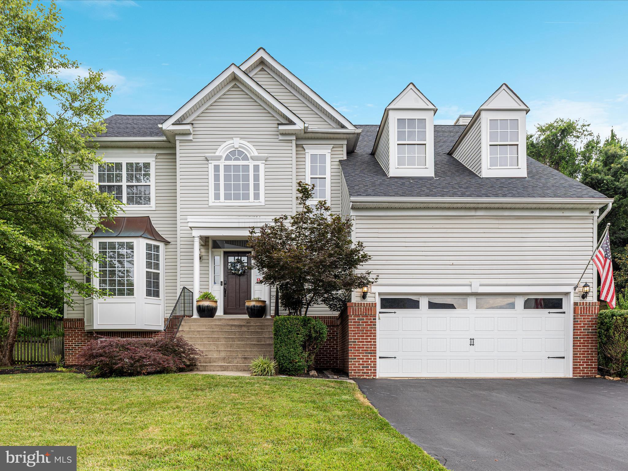 906 SANTMYER DRIVE SE