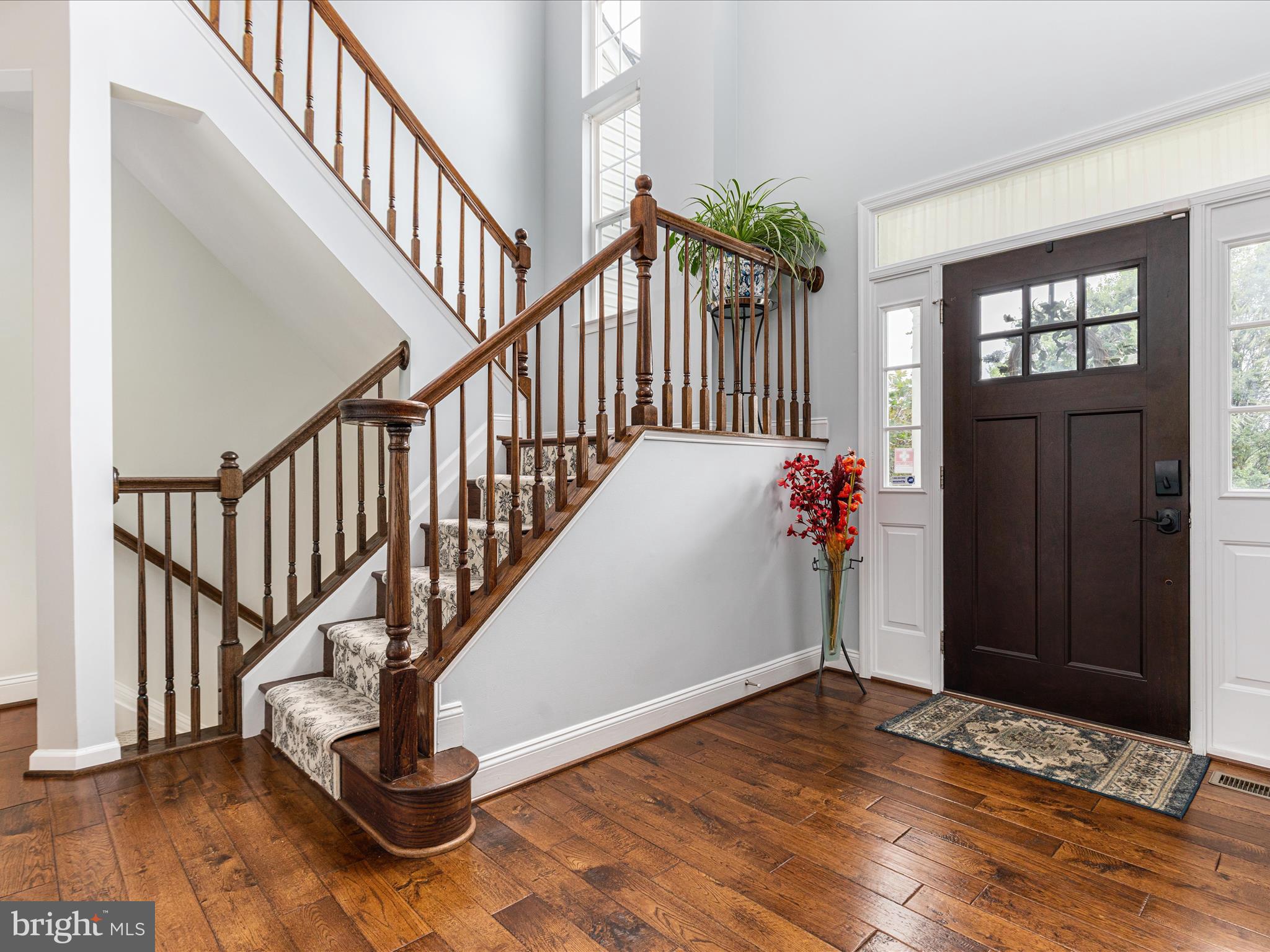 906 SANTMYER DRIVE SE