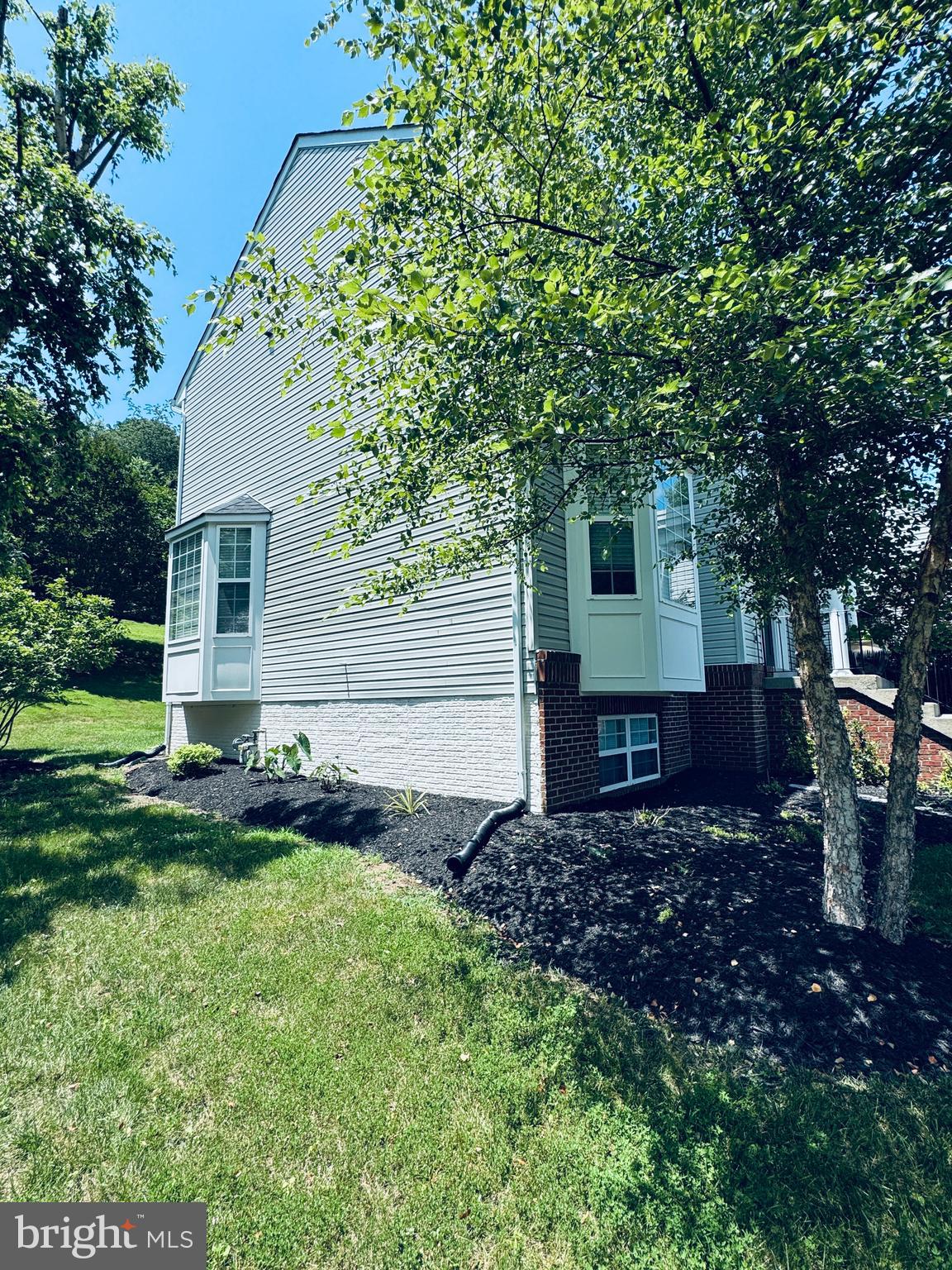 906 SANTMYER DRIVE SE