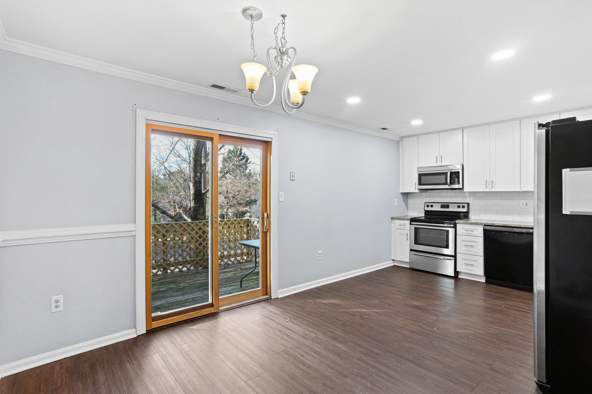 CROFTON MEWS CONDO - Residential