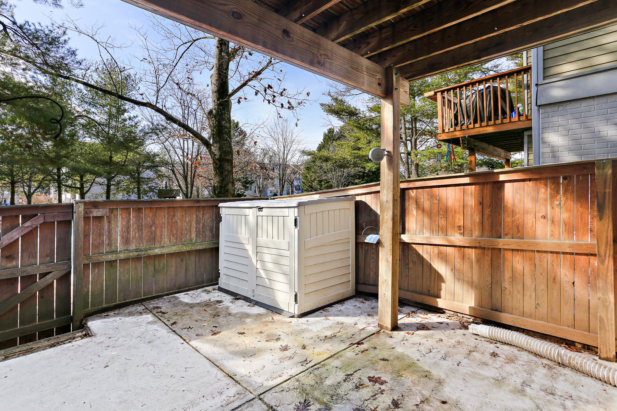 CROFTON MEWS CONDO - Residential