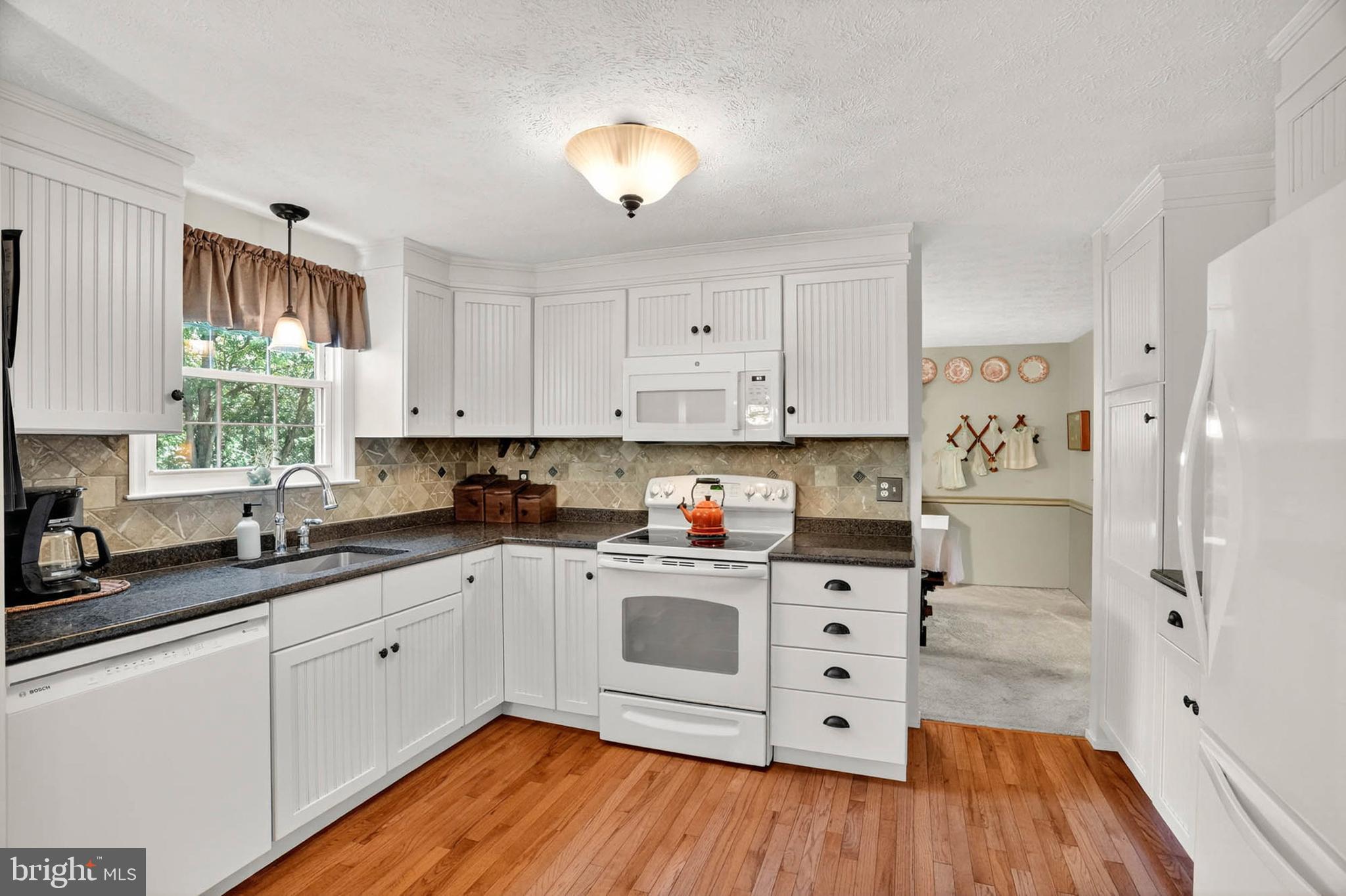 MACGILLS COMMON - Residential