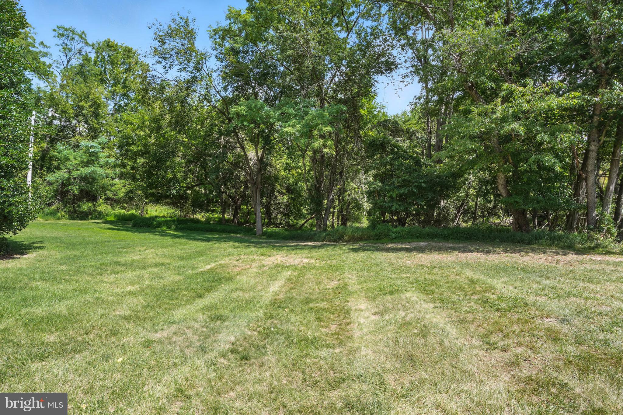 MACGILLS COMMON - Residential