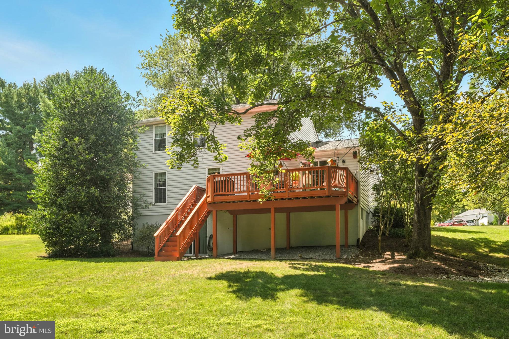 MACGILLS COMMON - Residential