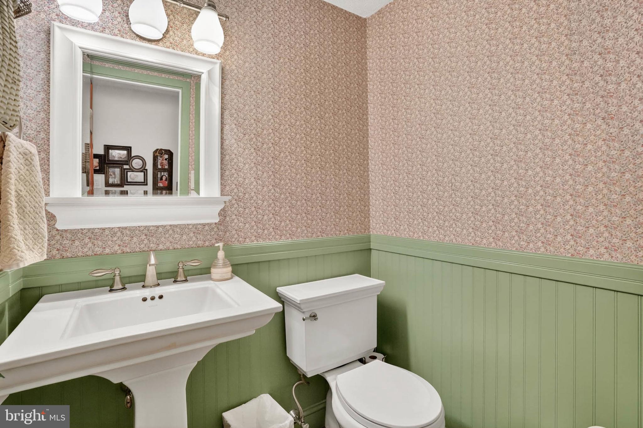 MACGILLS COMMON - Residential