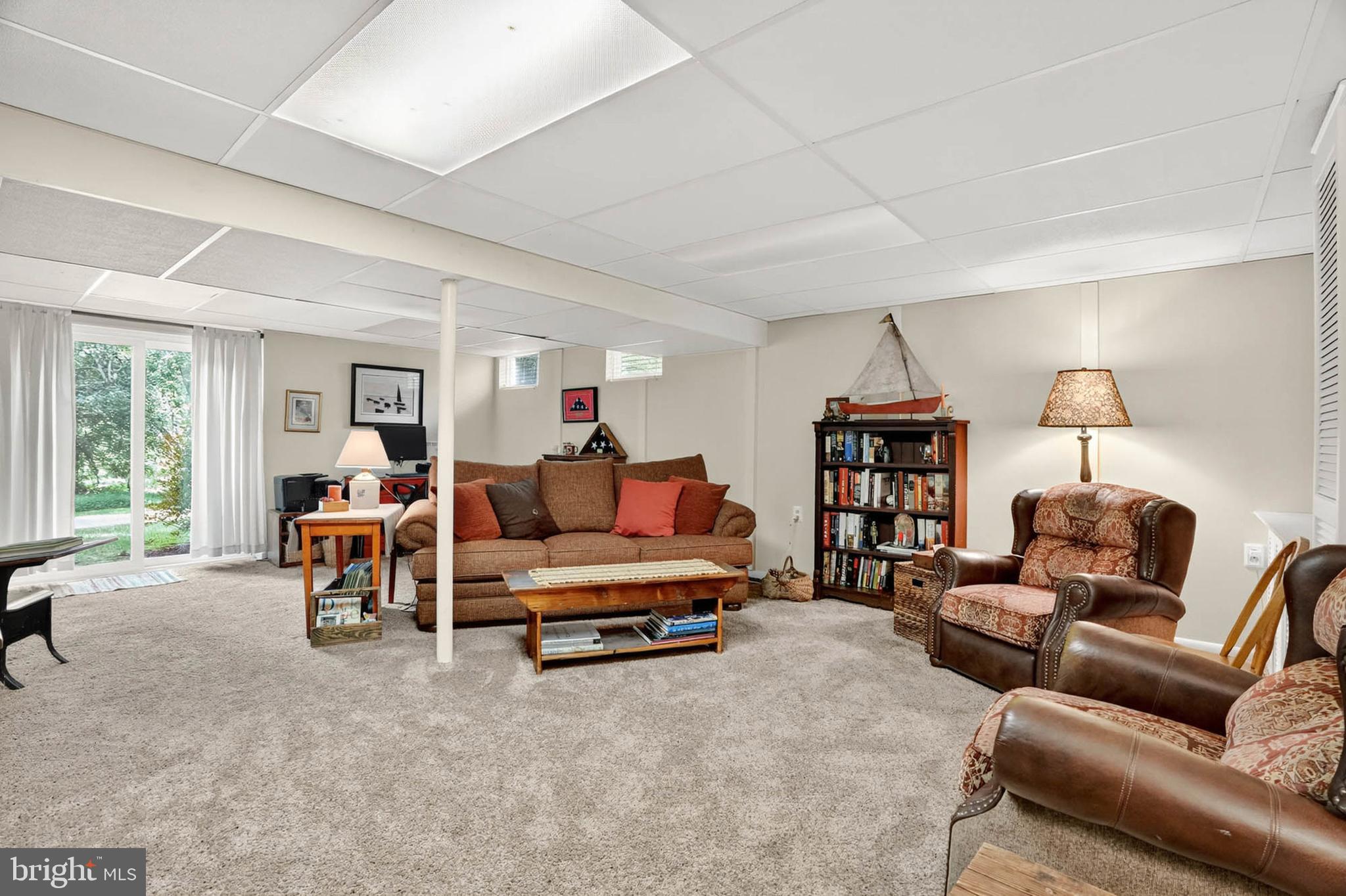 MACGILLS COMMON - Residential