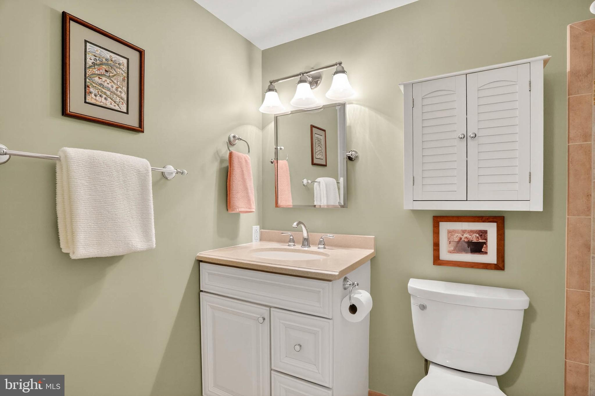 MACGILLS COMMON - Residential