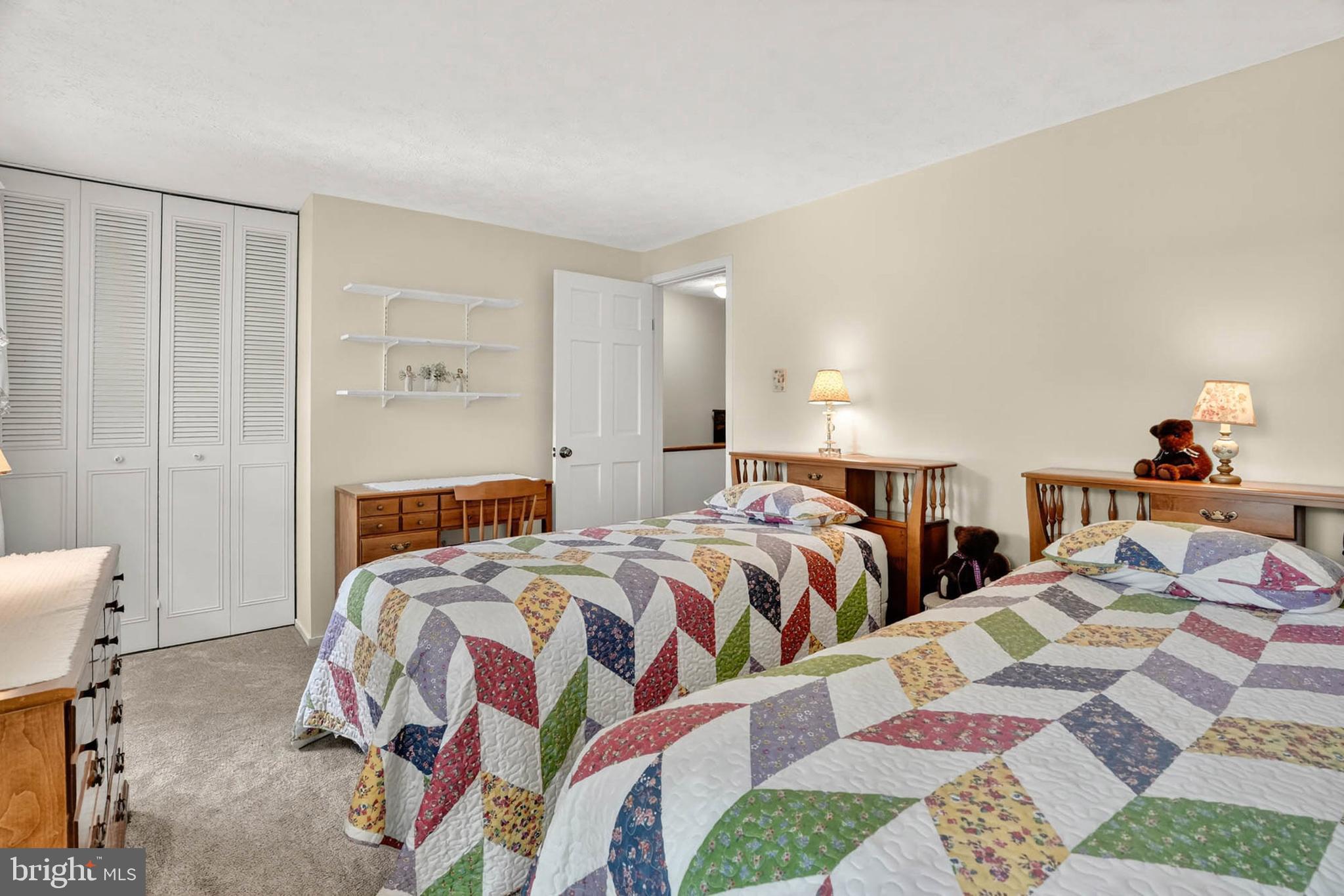 MACGILLS COMMON - Residential