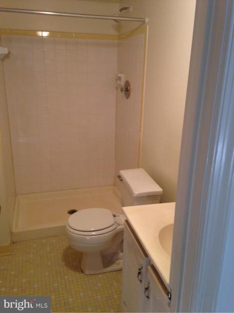 WARREN WOODS - Residential