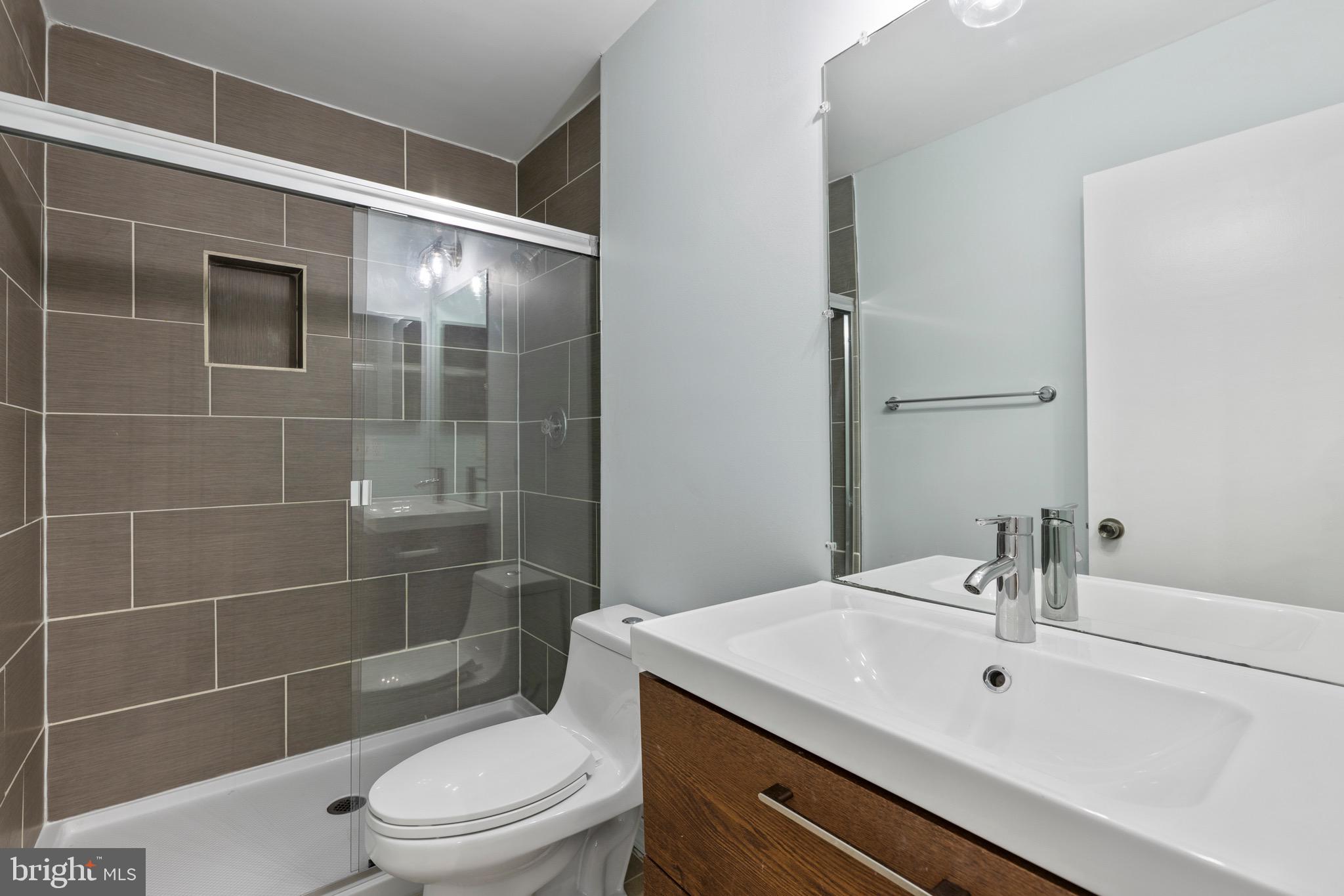 CHARLENE - Residential